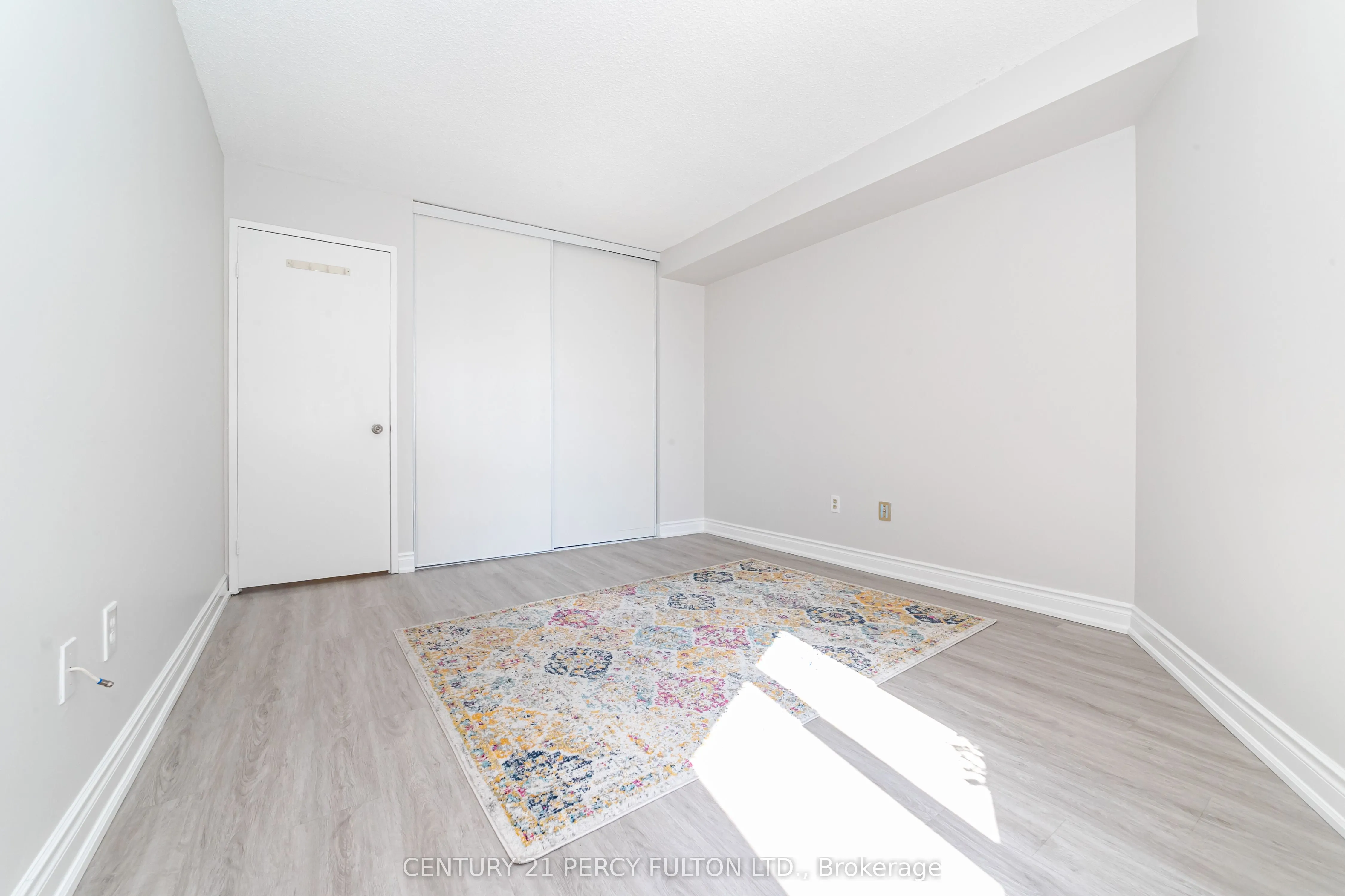 270 Queens Quay W, #1407
