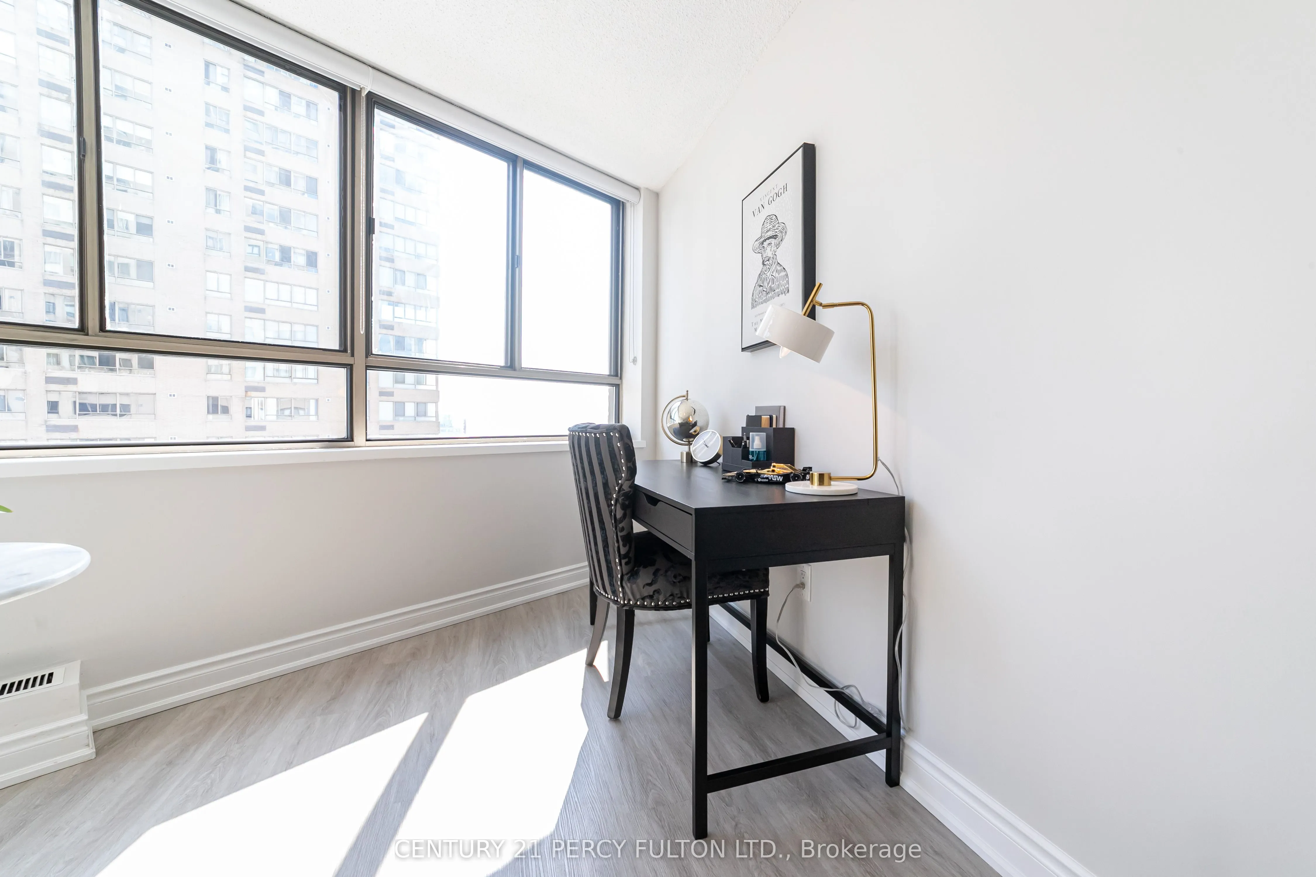 270 Queens Quay W, #1407