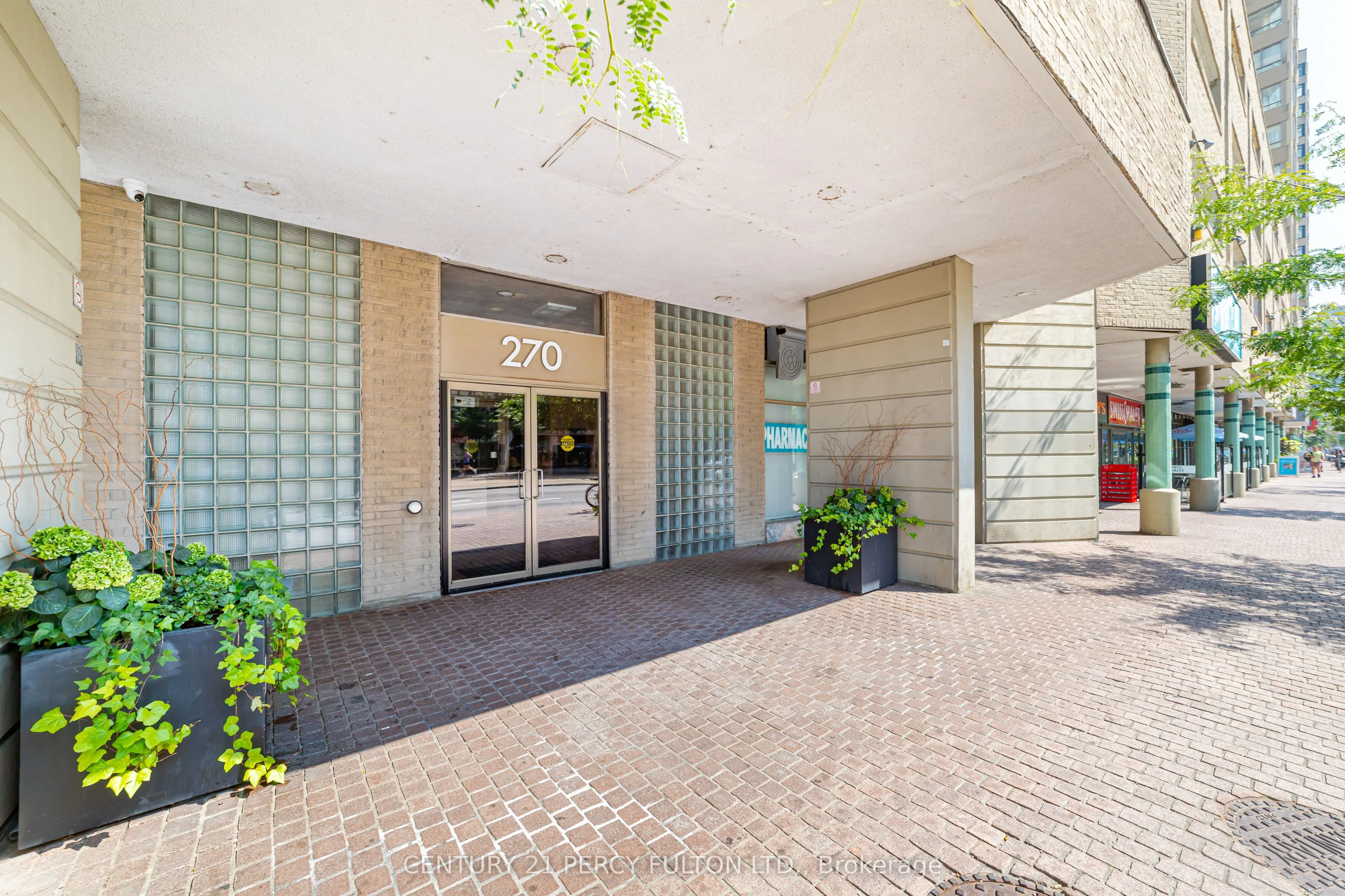 270 Queens Quay W, #1407