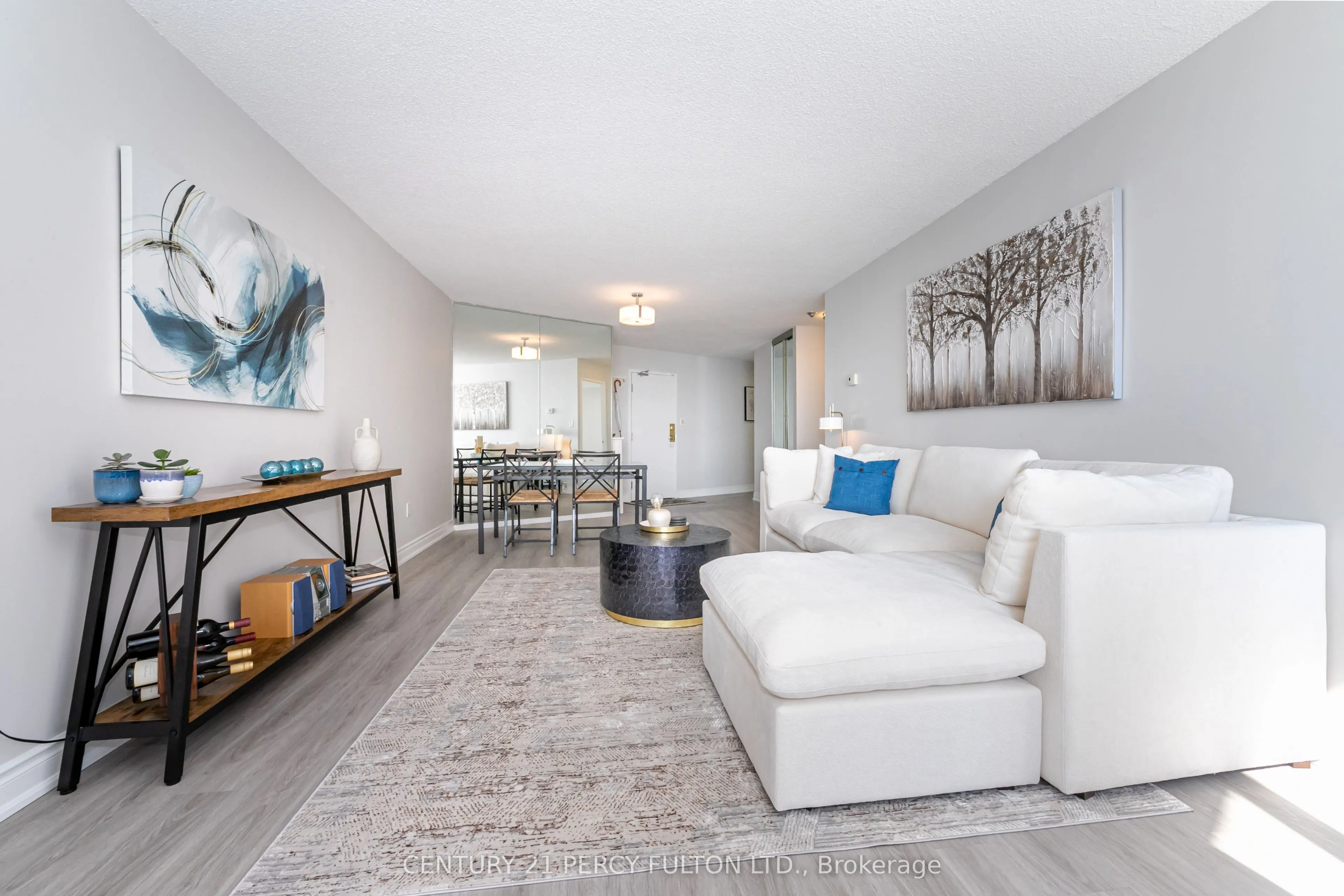 270 Queens Quay W, #1407