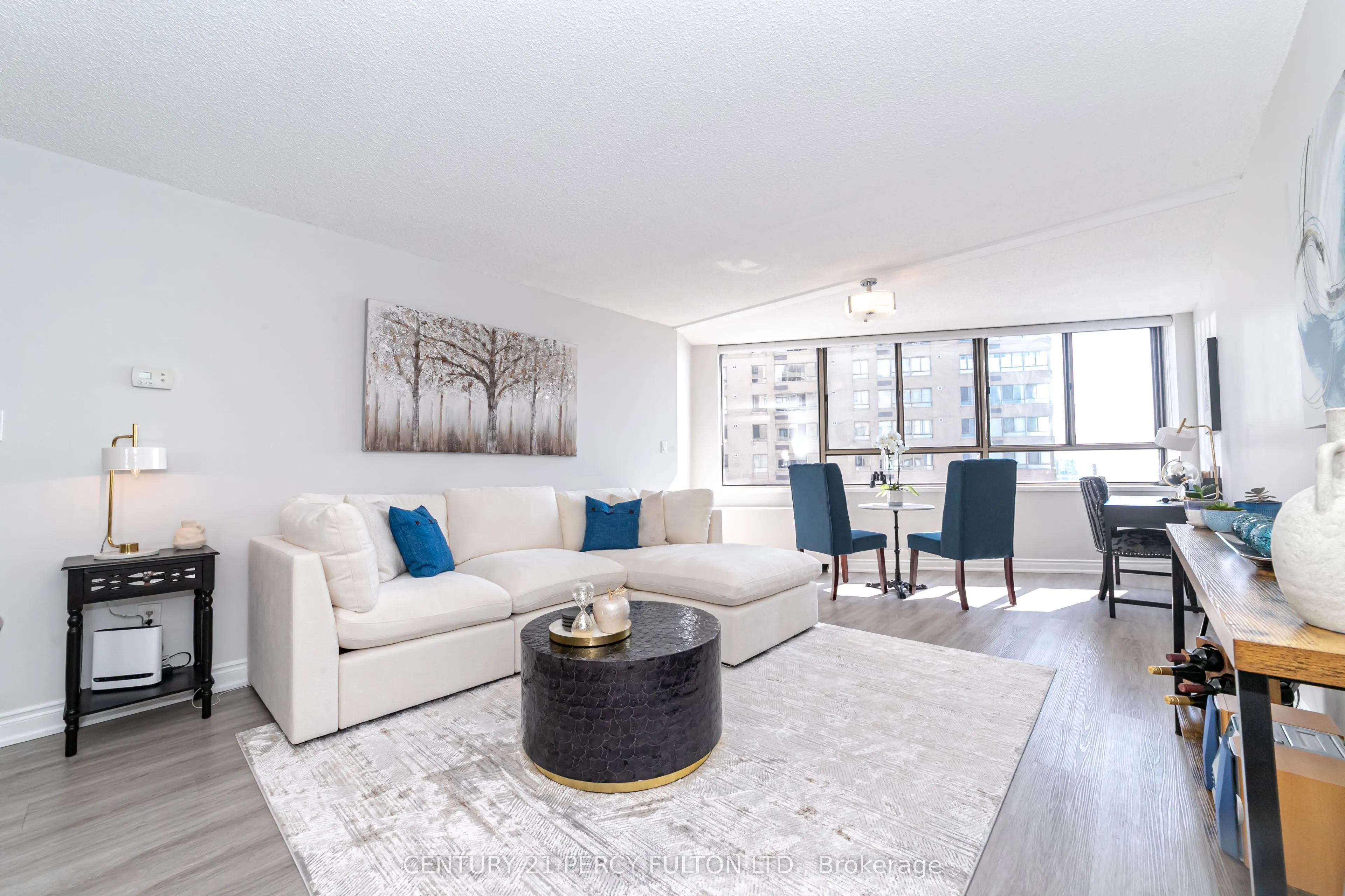 270 Queens Quay W, #1407