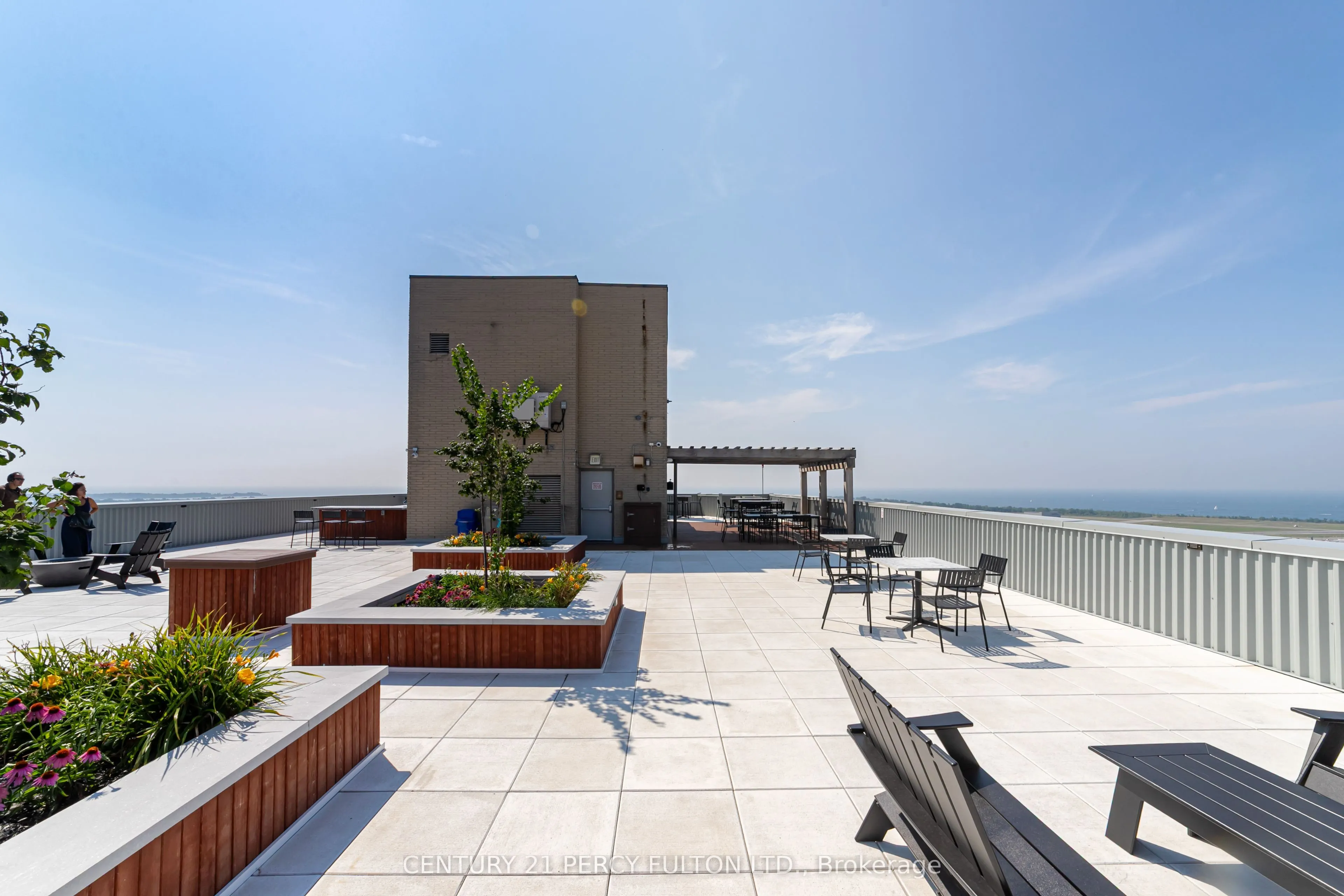 270 Queens Quay W, #1407