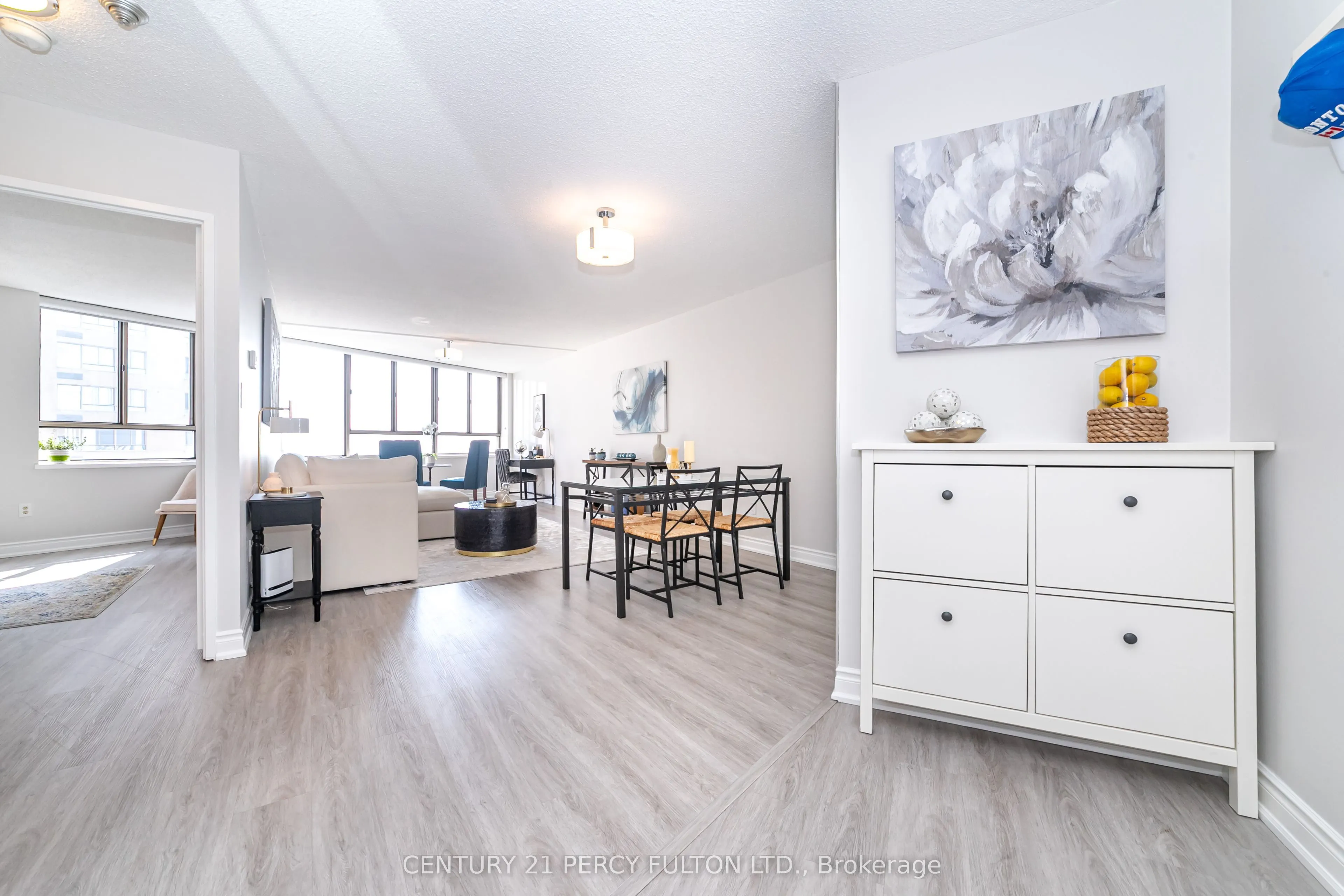 270 Queens Quay W, #1407