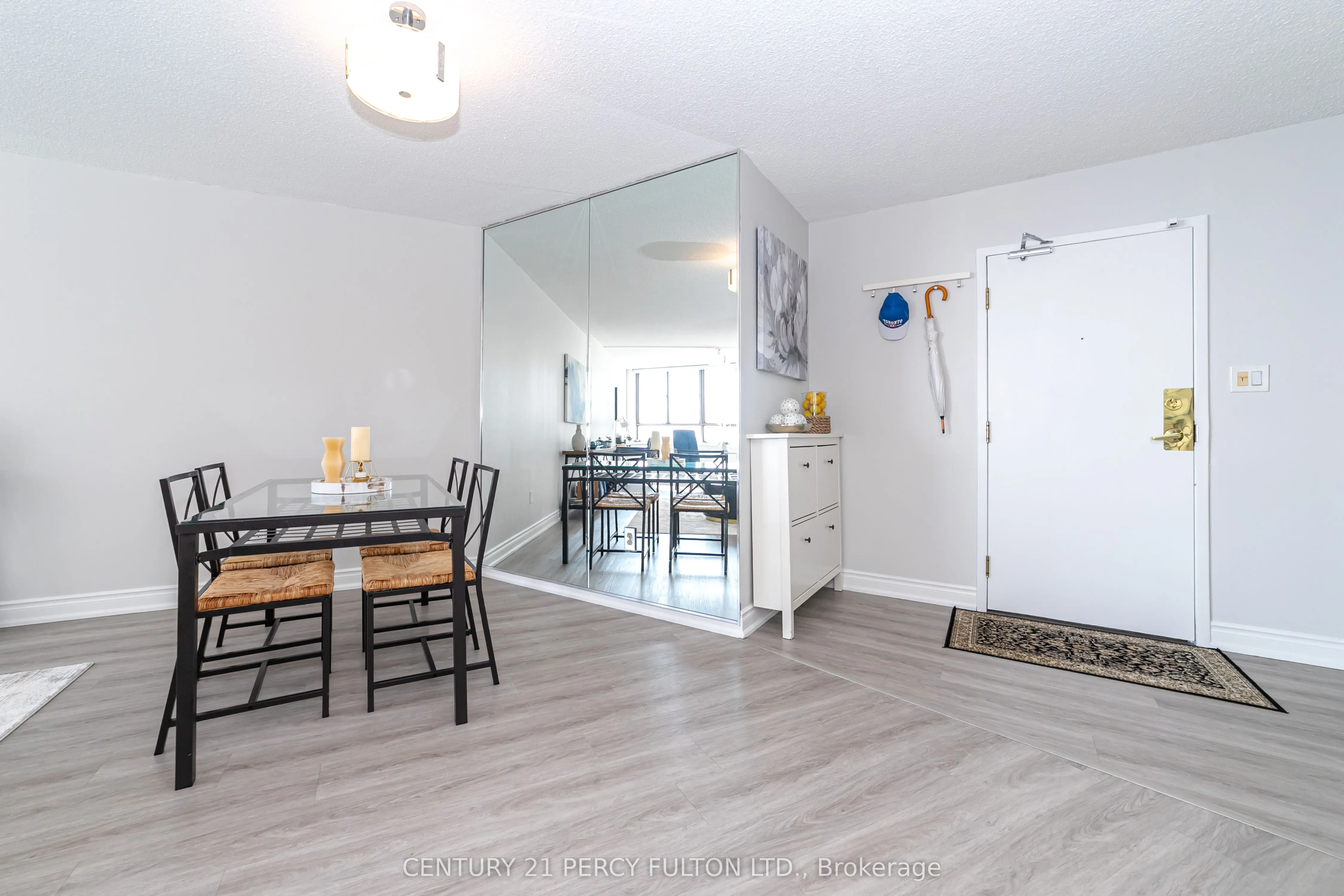 270 Queens Quay W, #1407