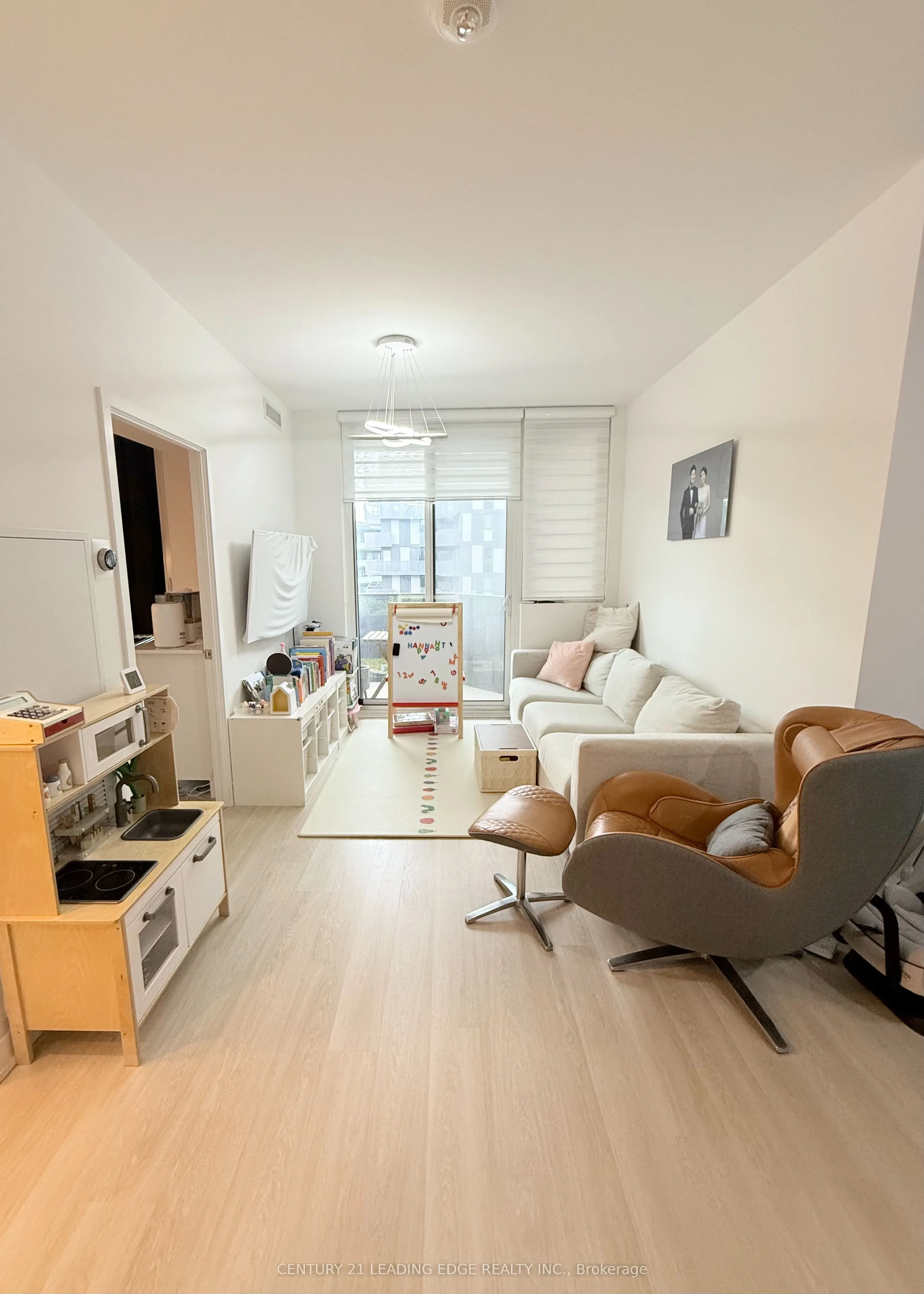 30 Tretti Way, #904