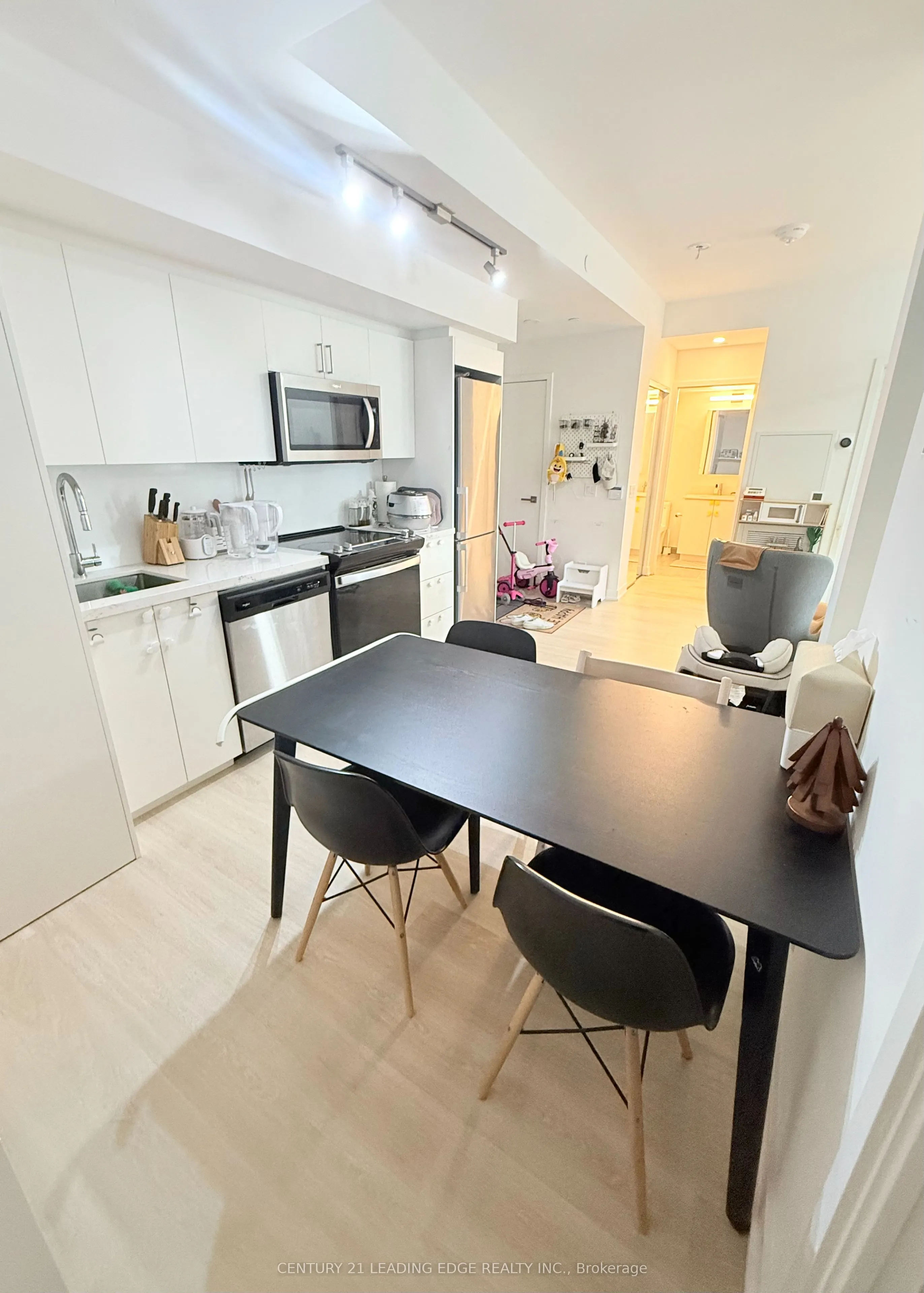 30 Tretti Way, #904