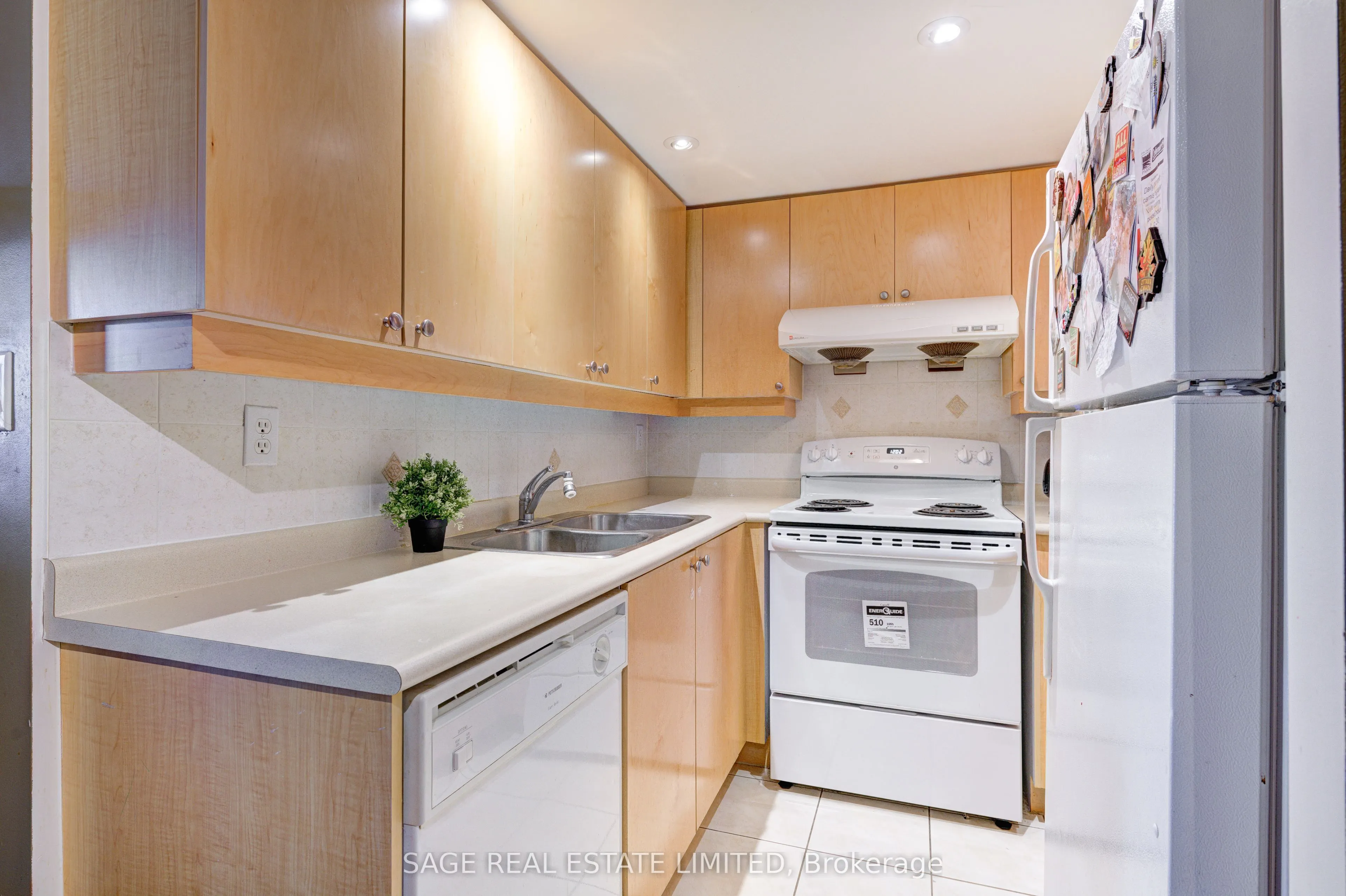 3 Rean Drive, #2512