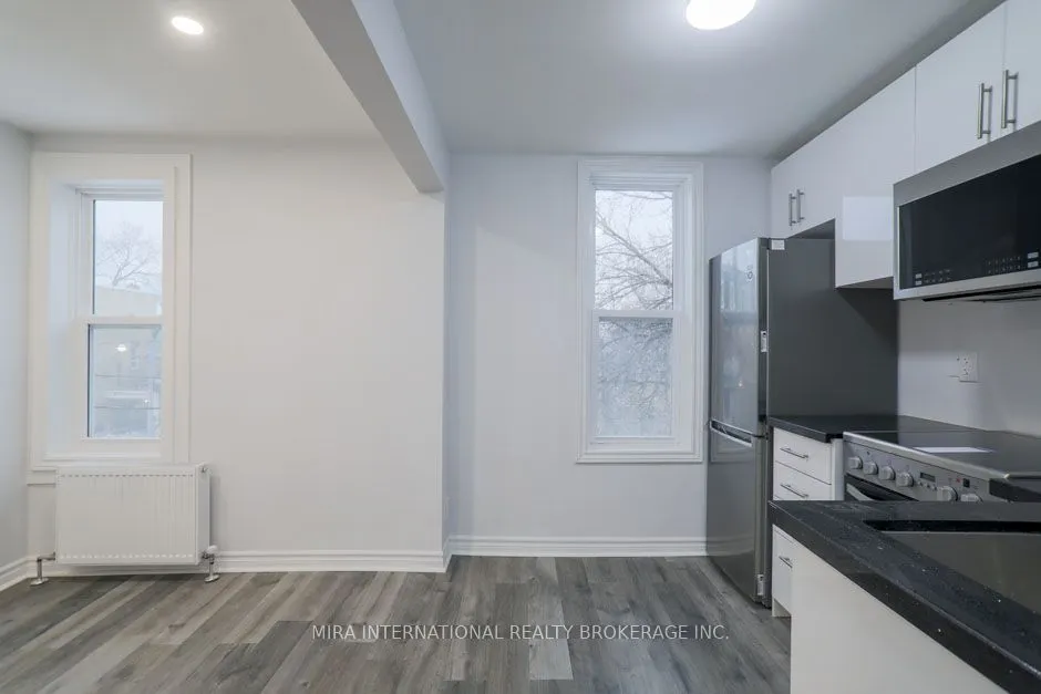 210 Carlton Street, #201