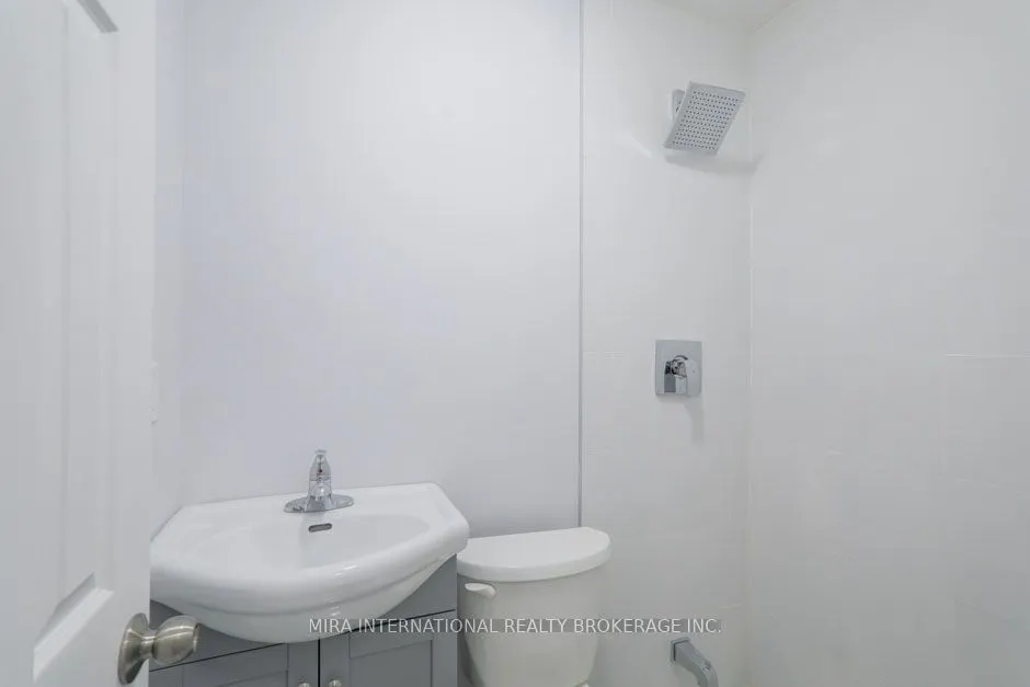 210 Carlton Street, #201