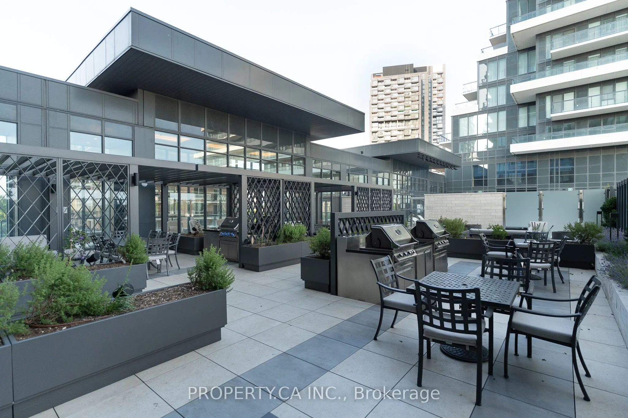 30 Inn on the Park Drive, #3104