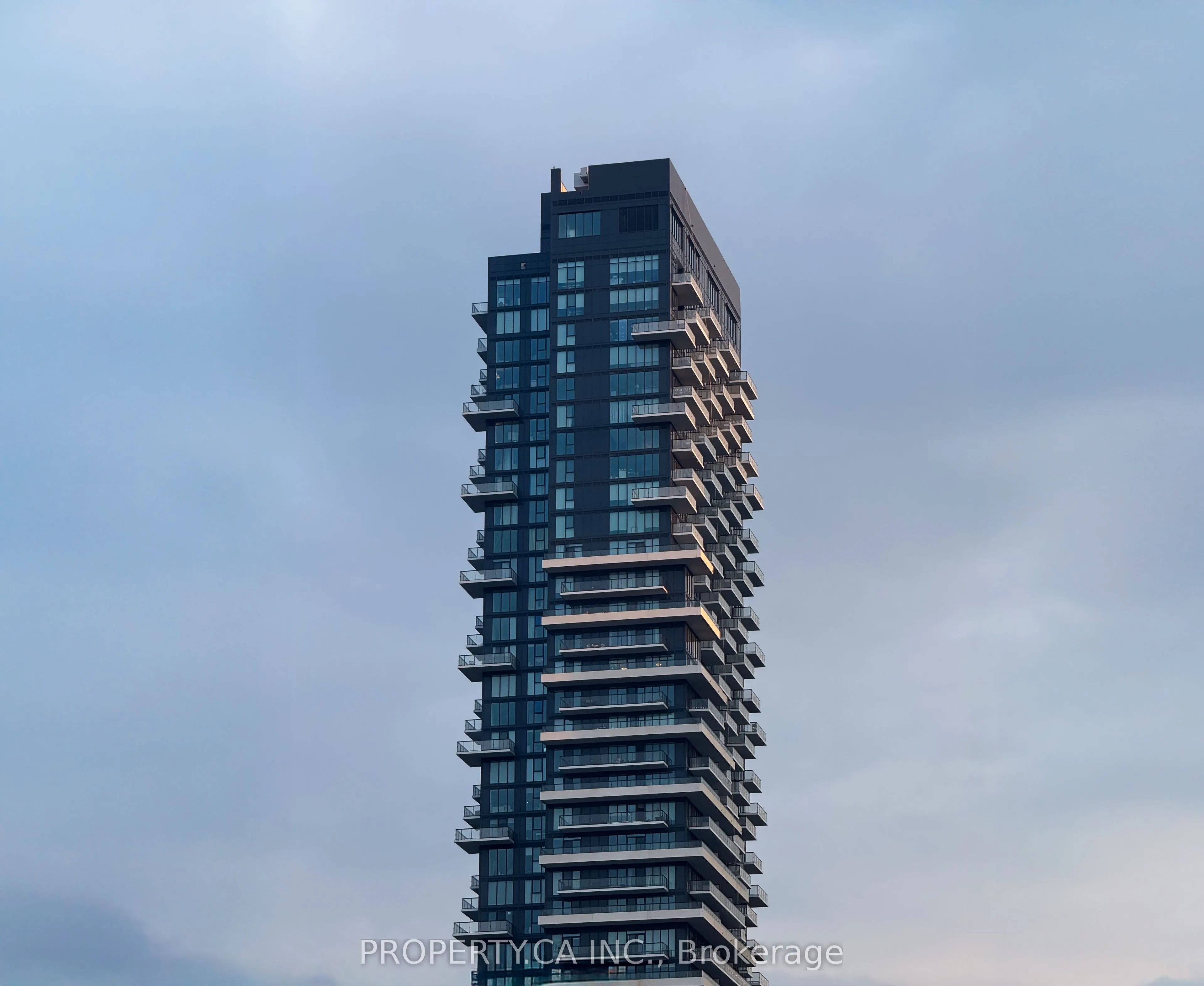 30 Inn on the Park Drive, #3104