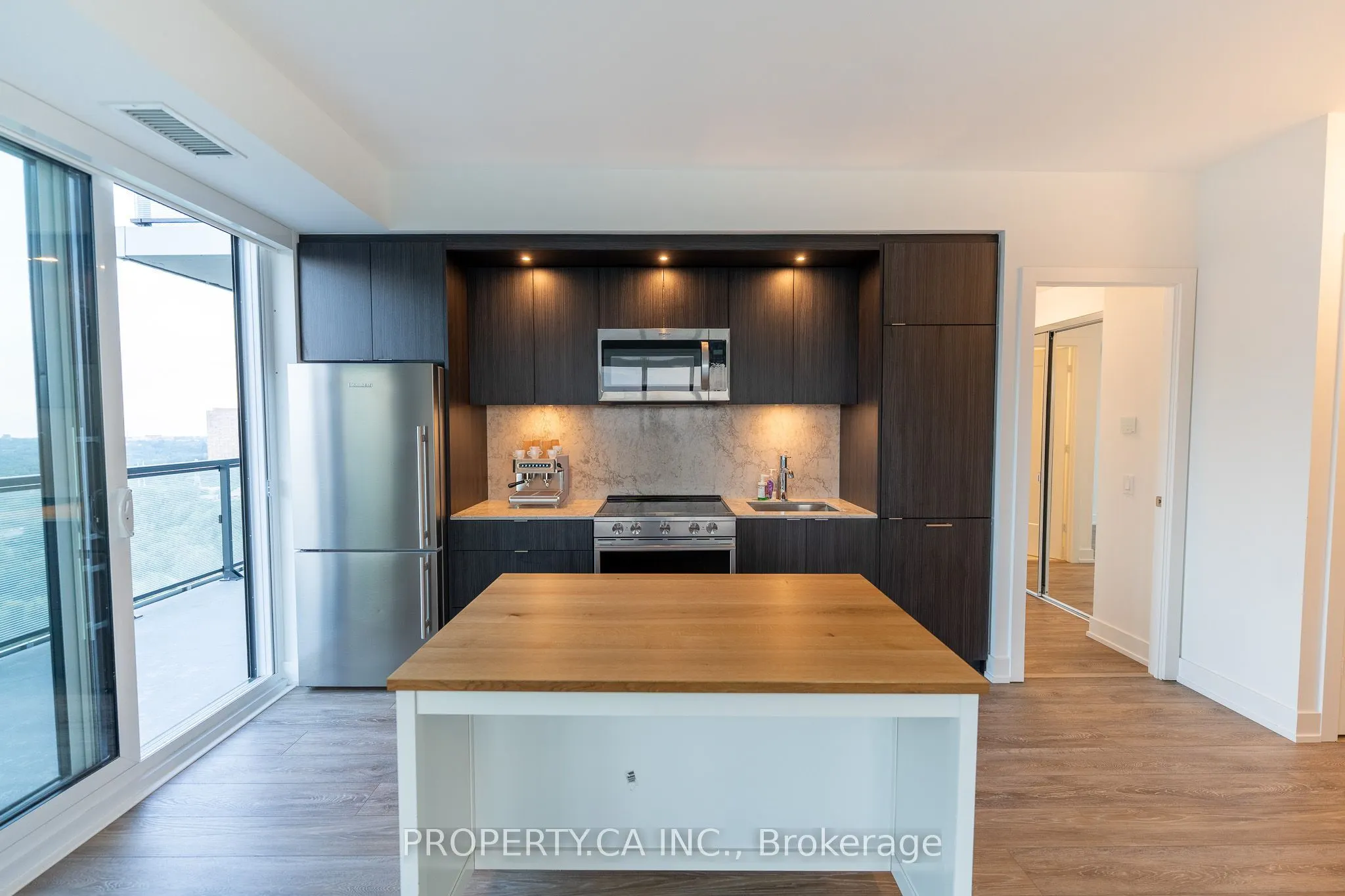 30 Inn on the Park Drive, #3104