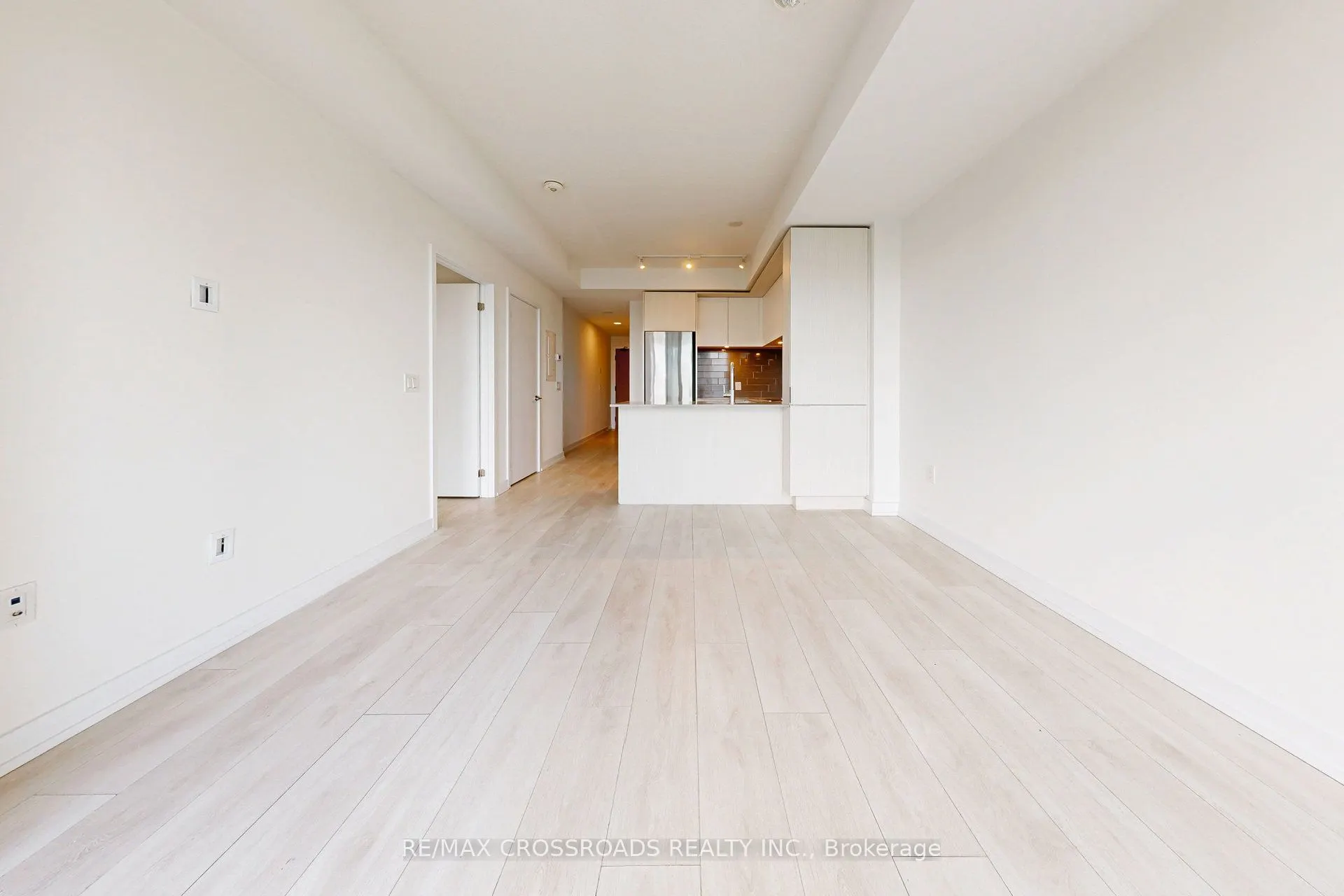 225 Sumach Street, #808