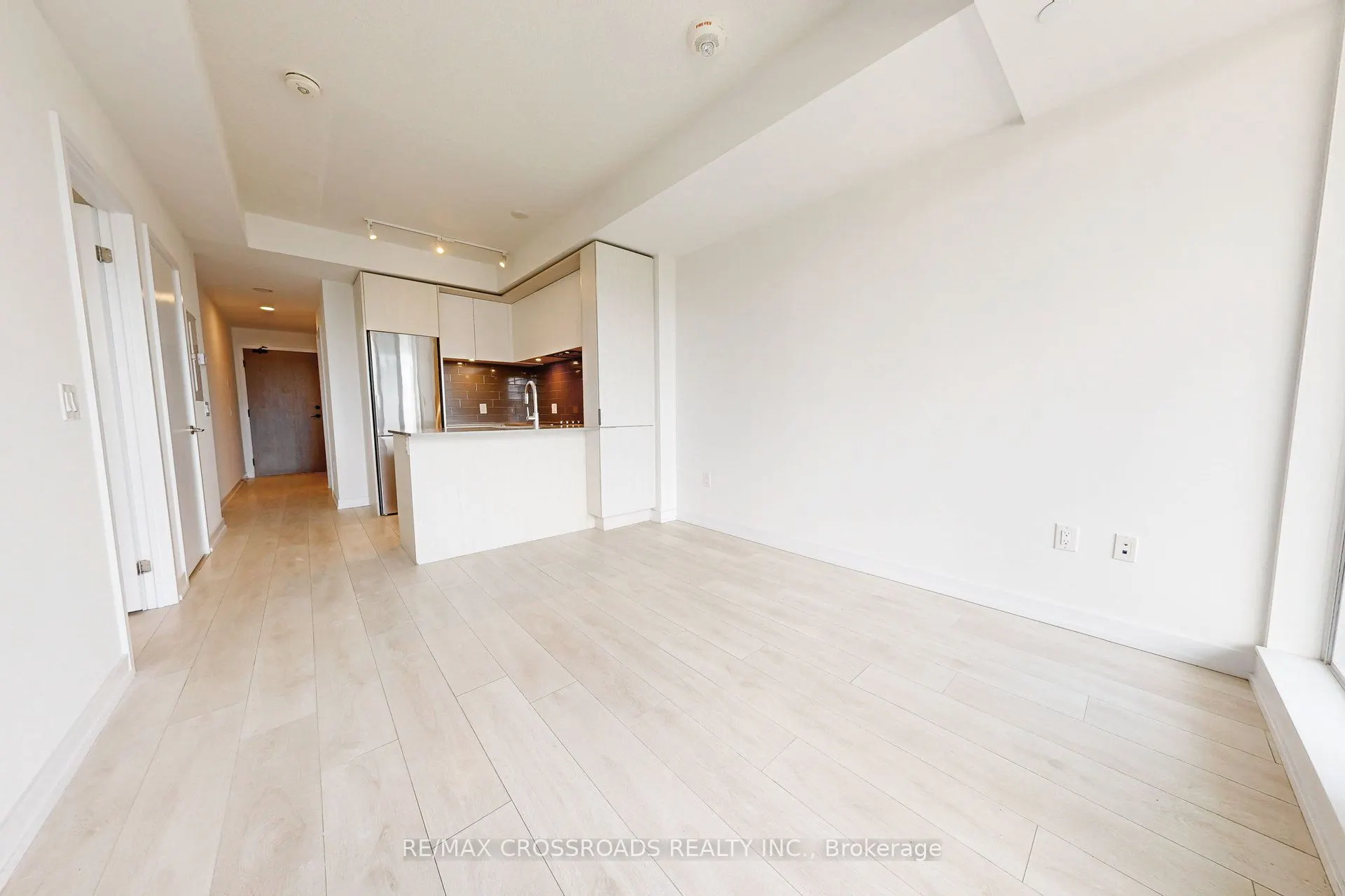225 Sumach Street, #808