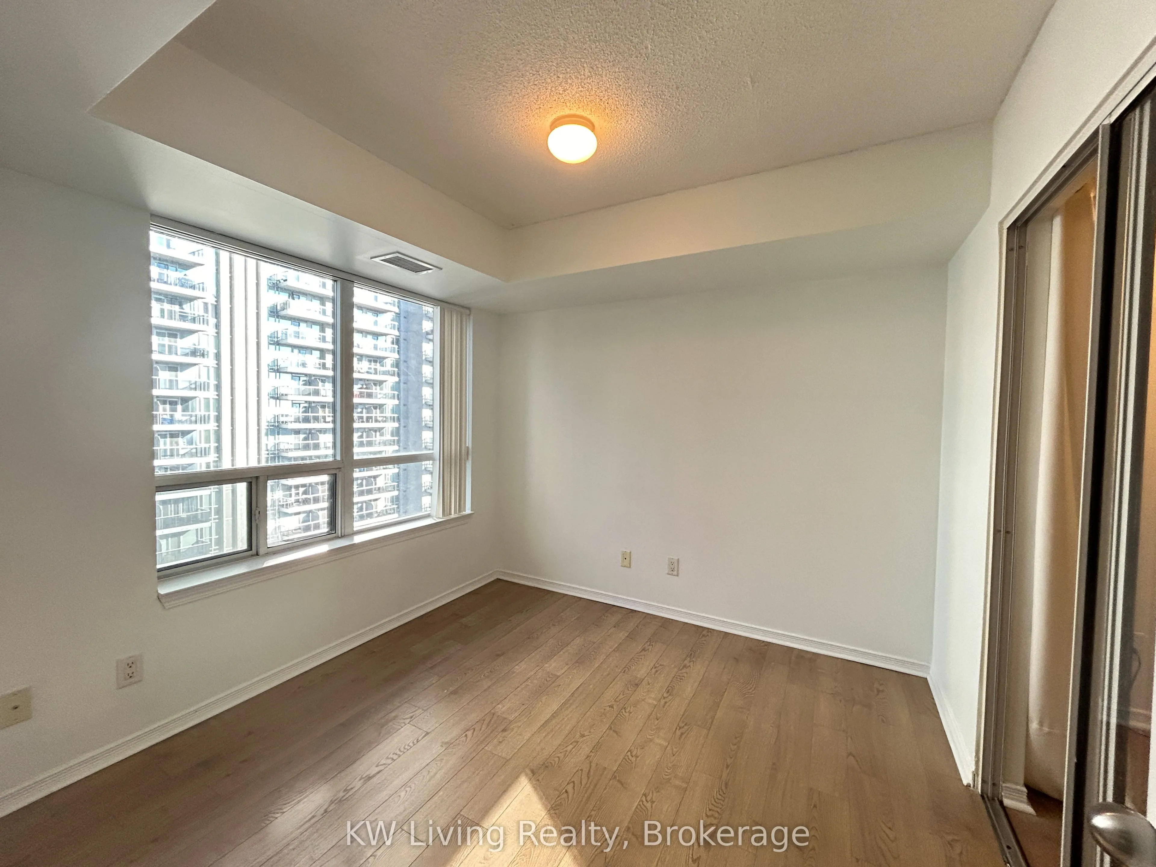 155 Beecroft Road, #2012