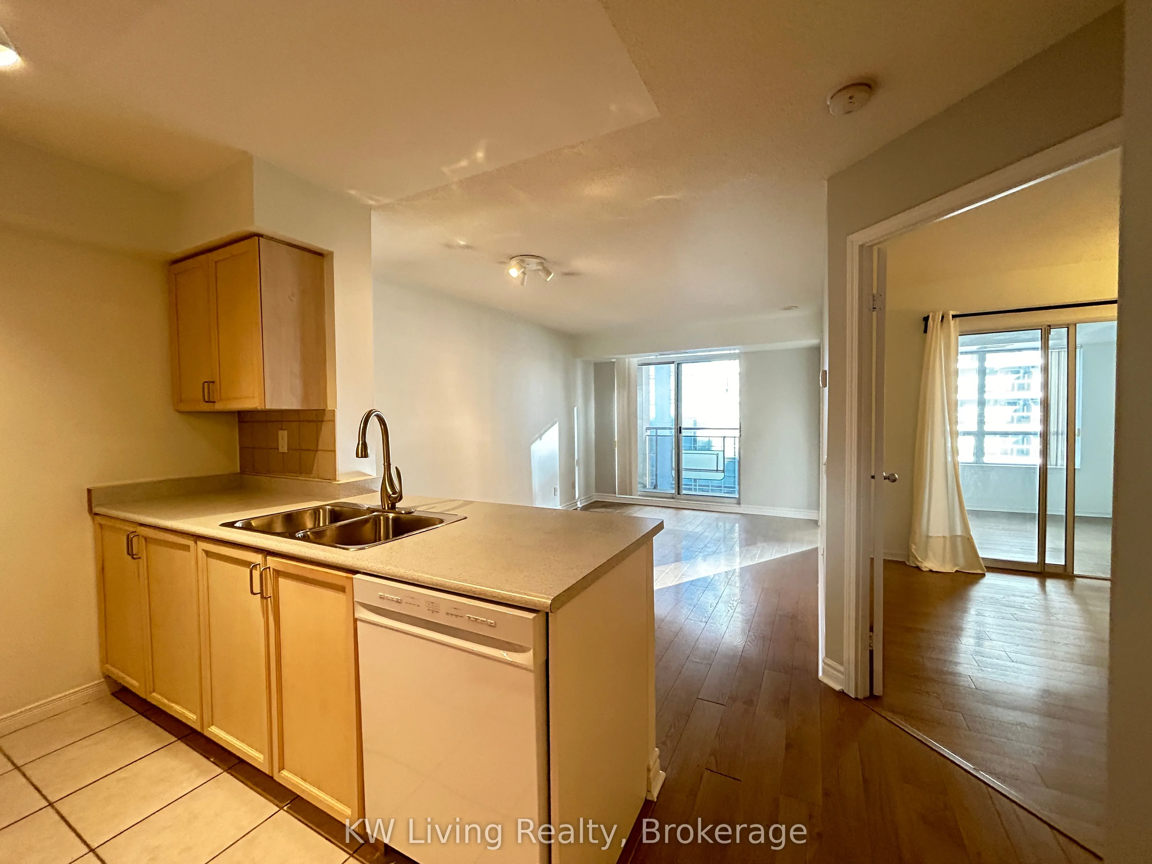 155 Beecroft Road, #2012
