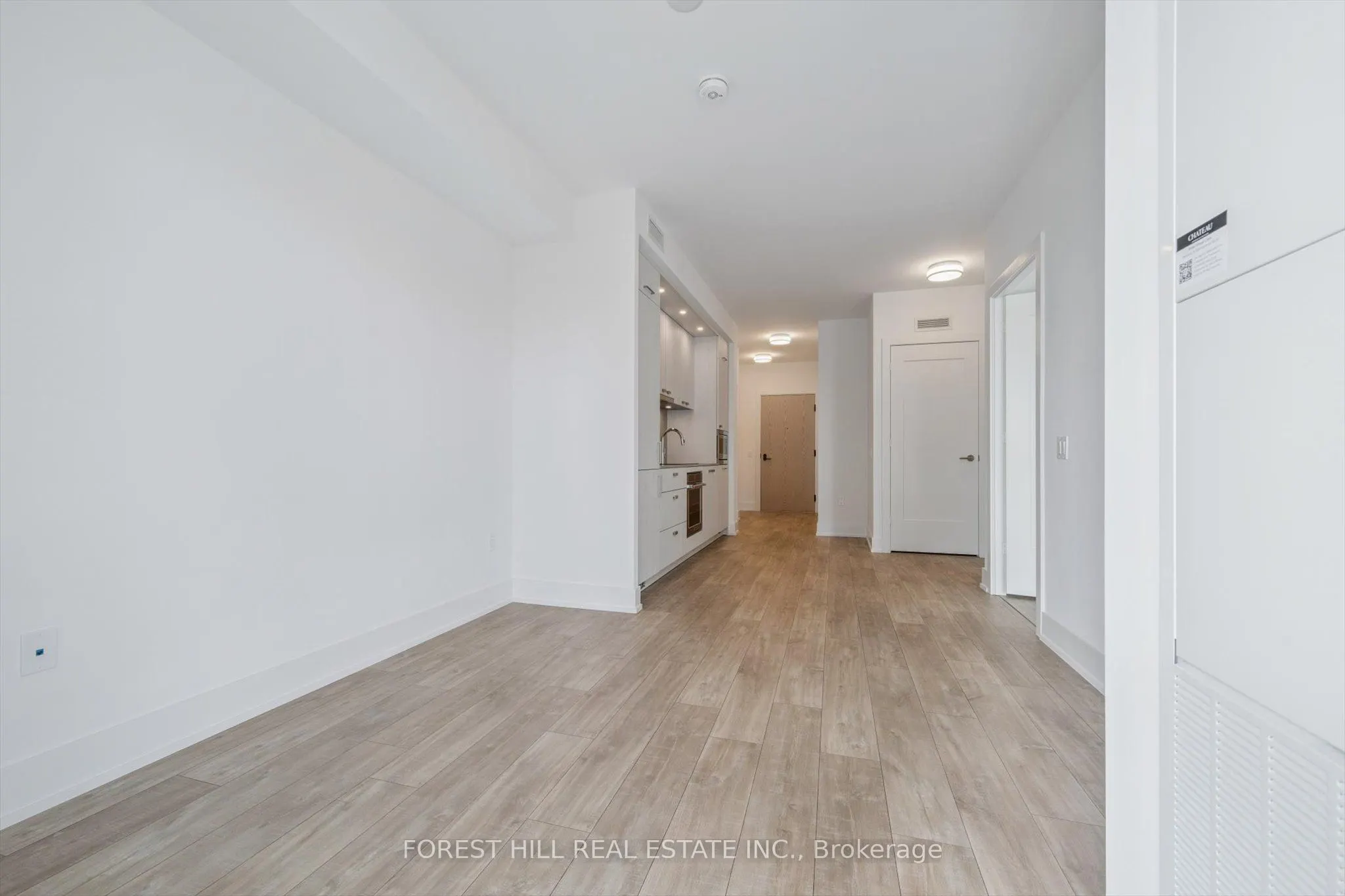 10 Inn On The Park Drive, #1305