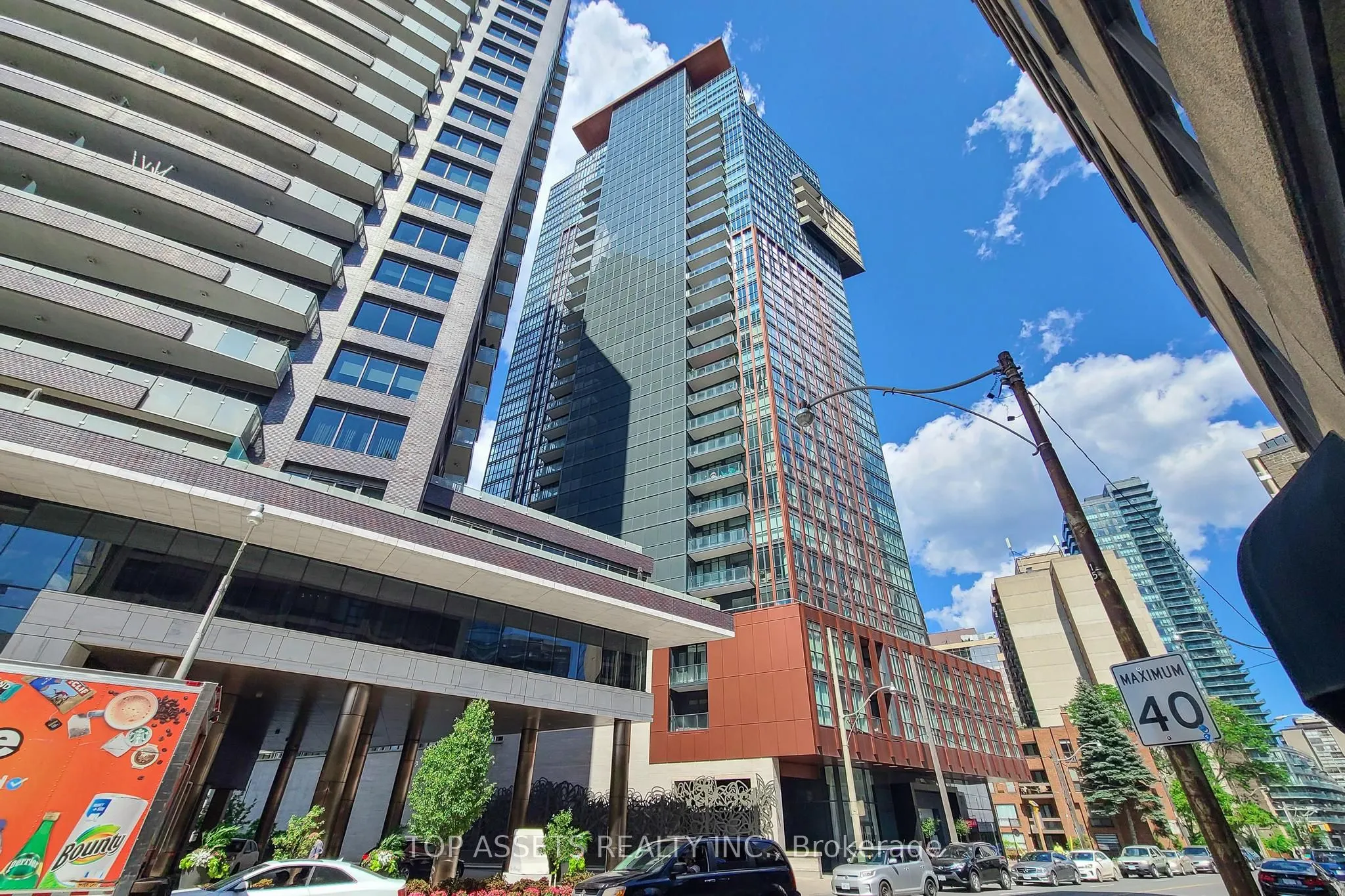 32 Davenport Road, #1301