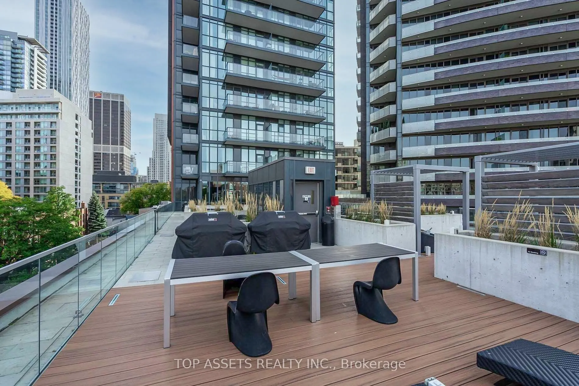 32 Davenport Road, #1301