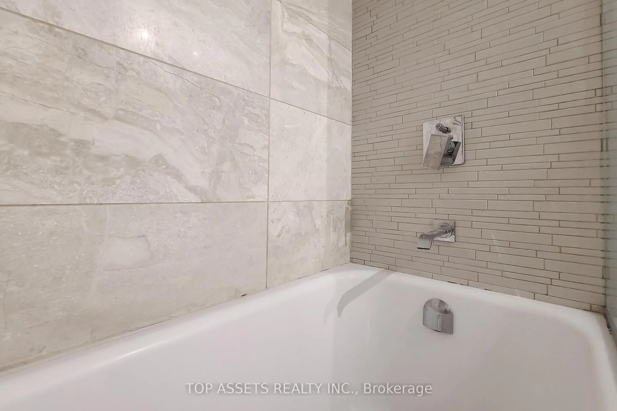 32 Davenport Road, #1301