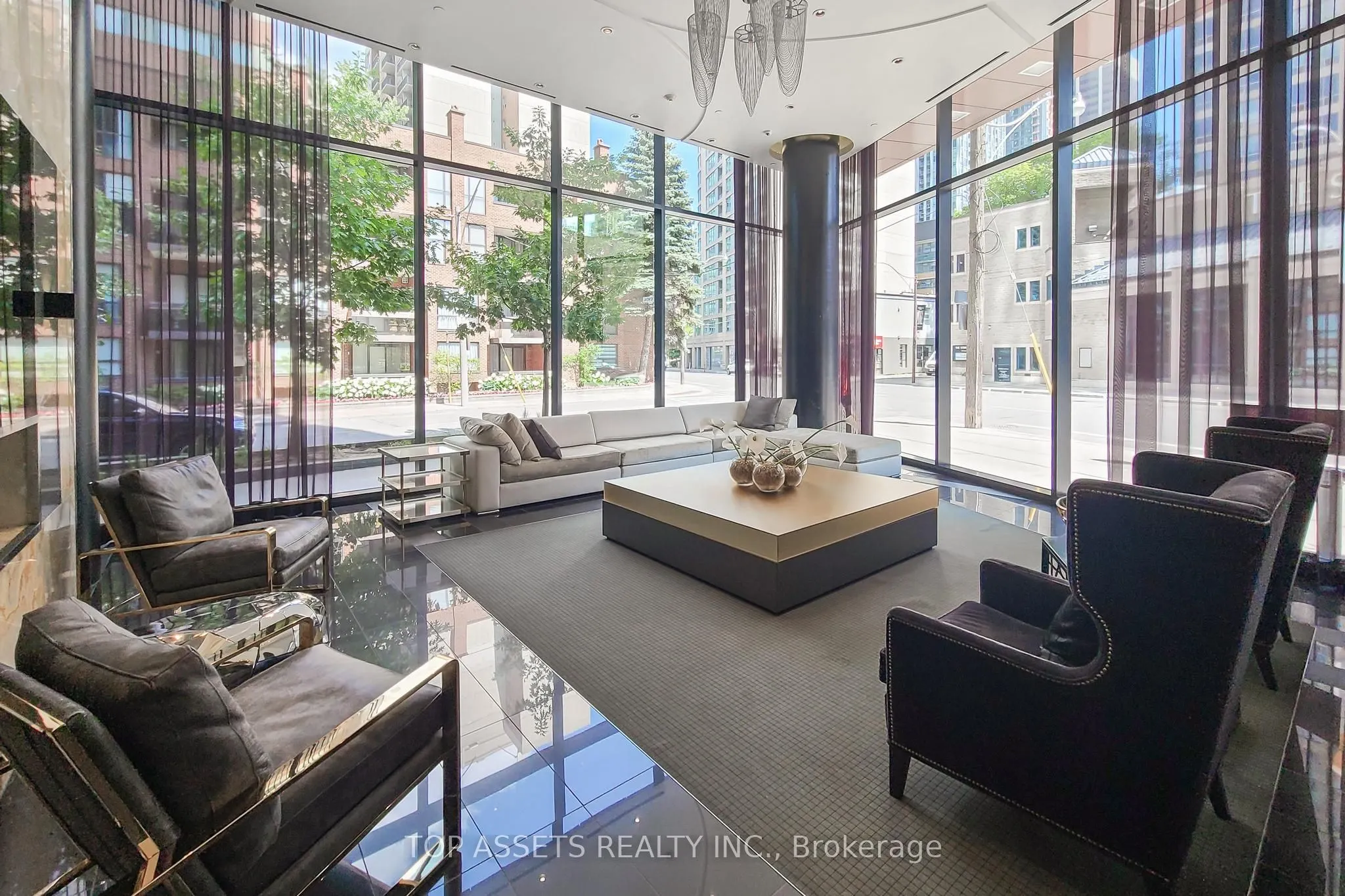 32 Davenport Road, #1301