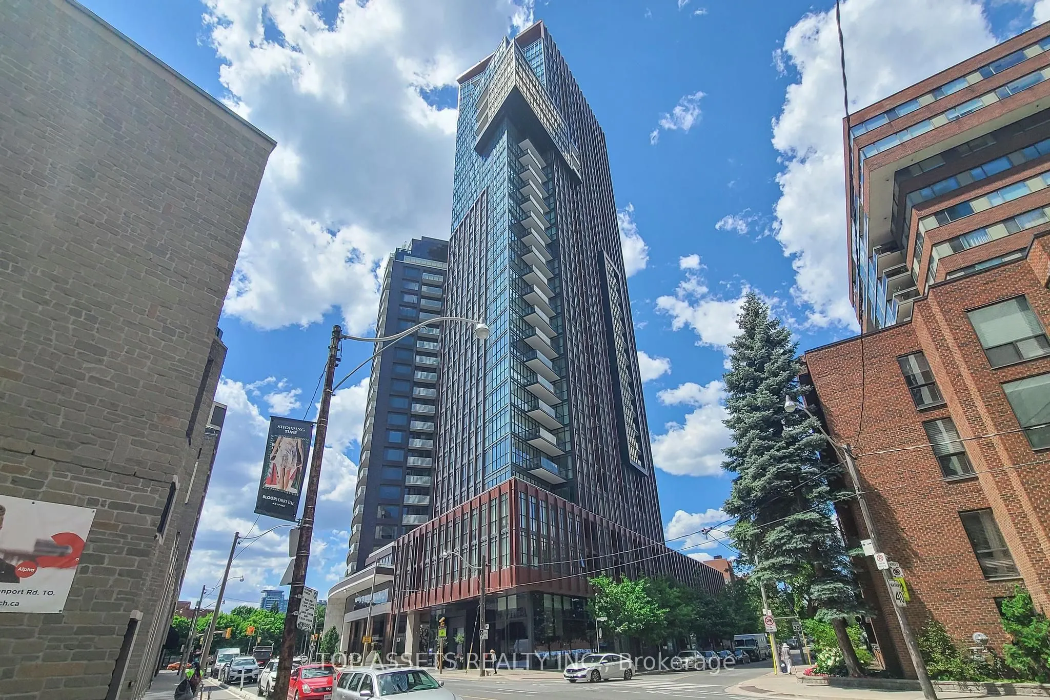 32 Davenport Road, #1301