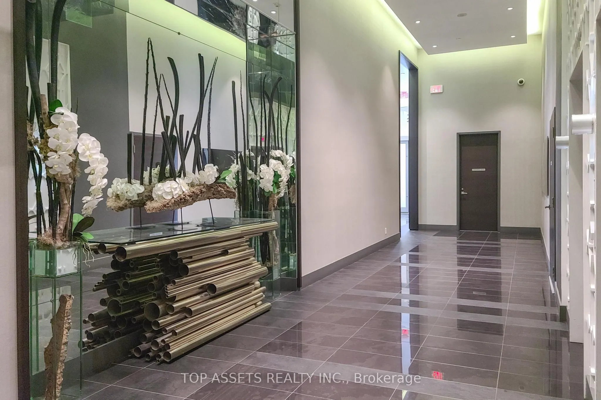 32 Davenport Road, #1301
