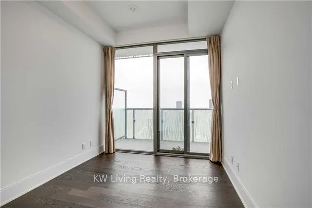 50 Charles Street E, #LP4902