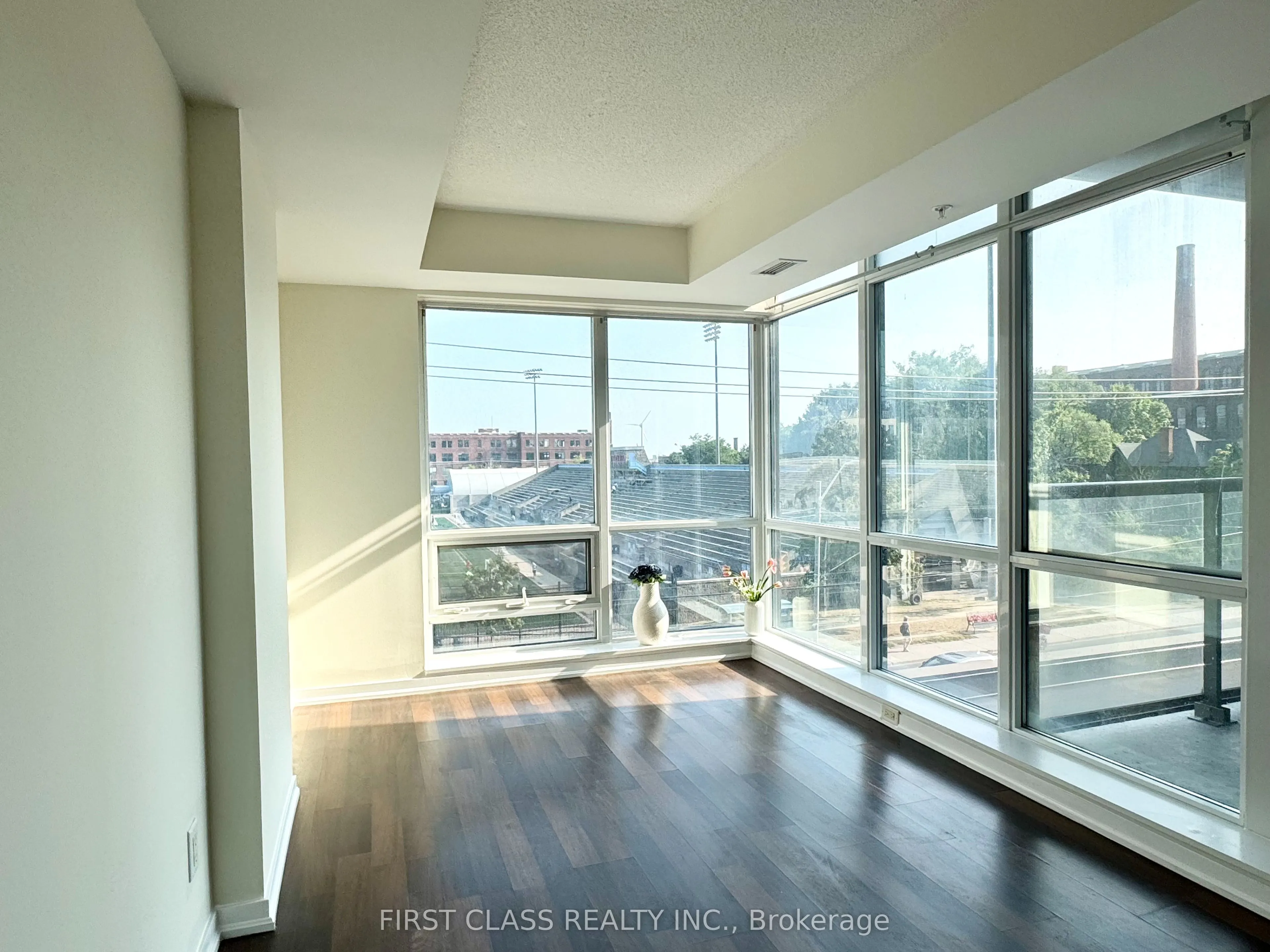 20 Joe Shuster Way, #313