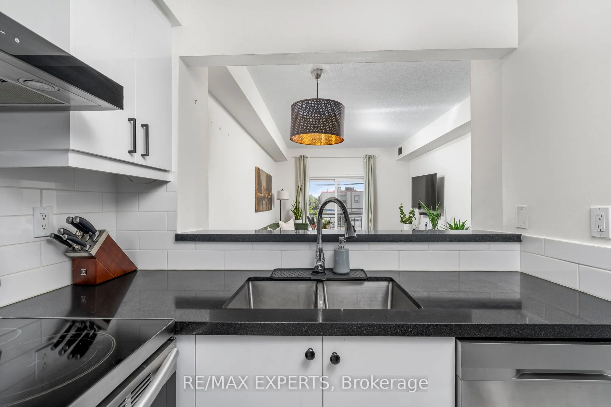 1000 Sheppard Avenue W, #202