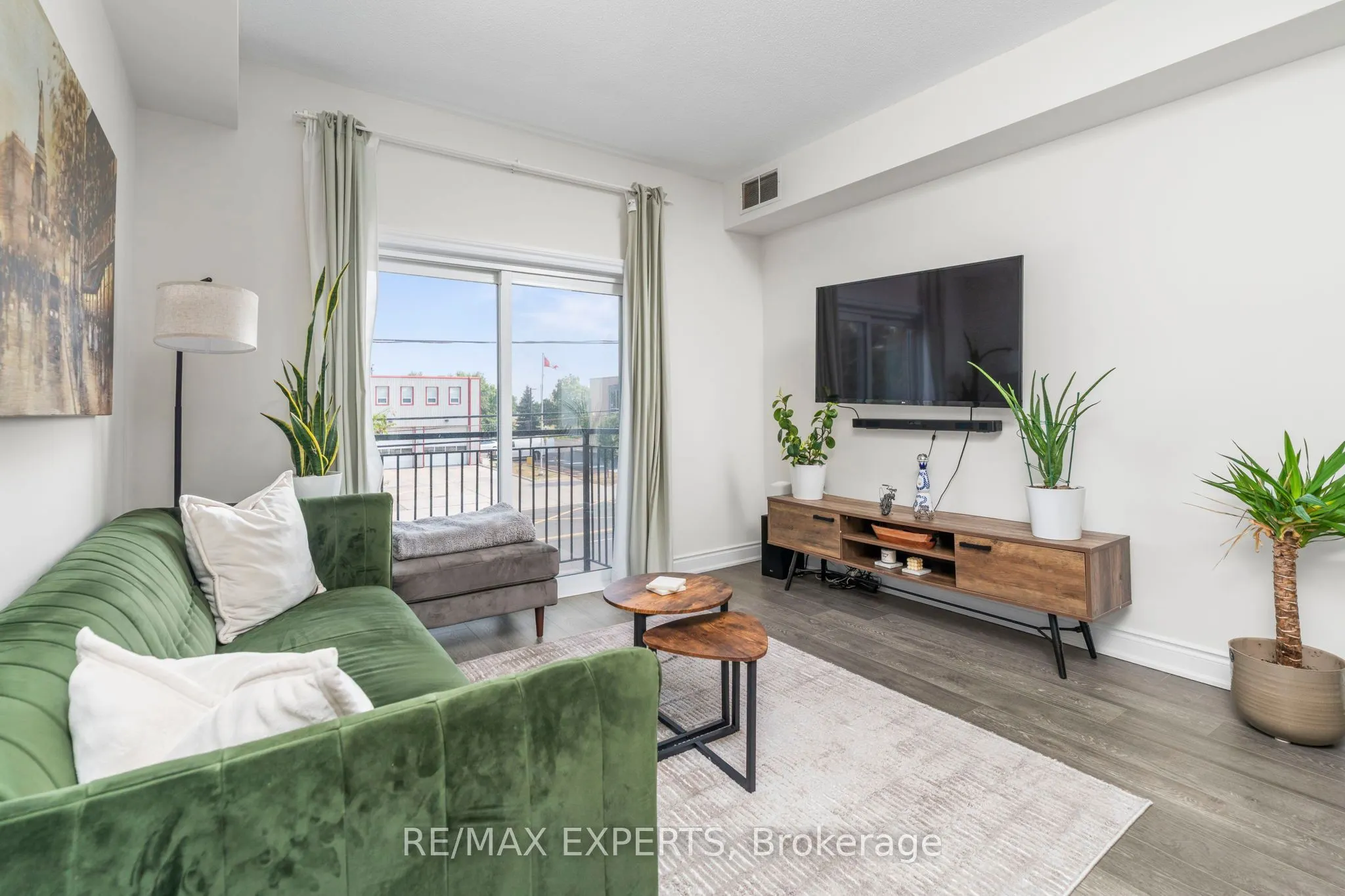 1000 Sheppard Avenue W, #202