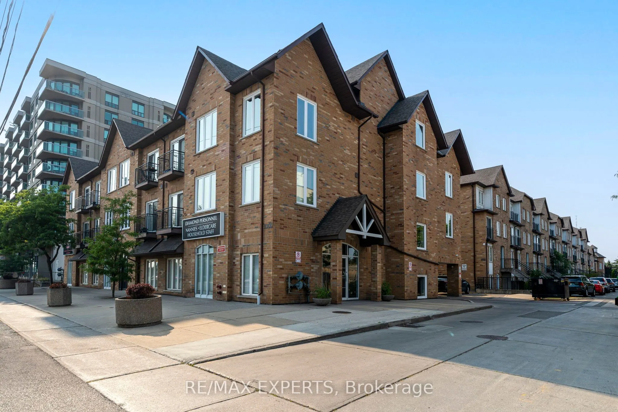 1000 Sheppard Avenue W, #202