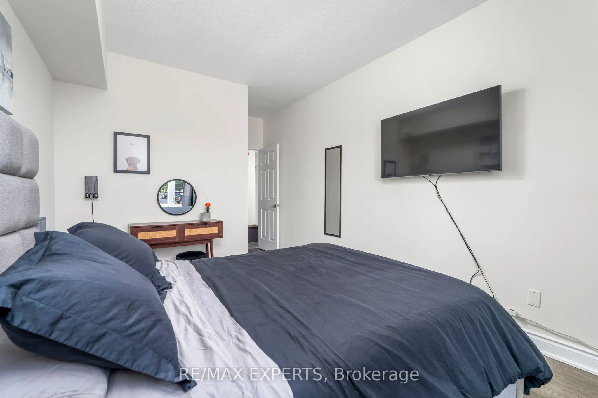 1000 Sheppard Avenue W, #202