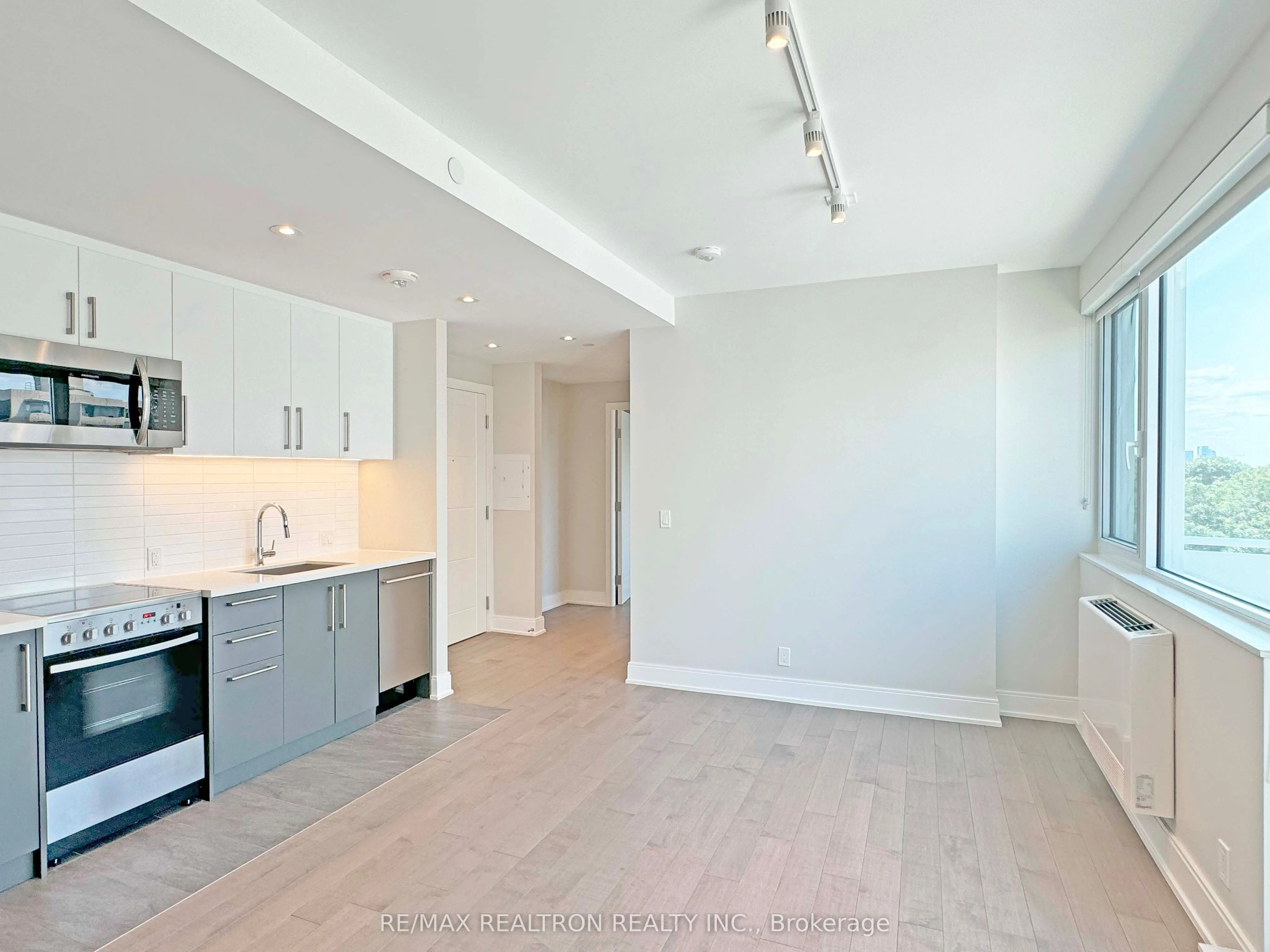 11 Walmer Road, #203