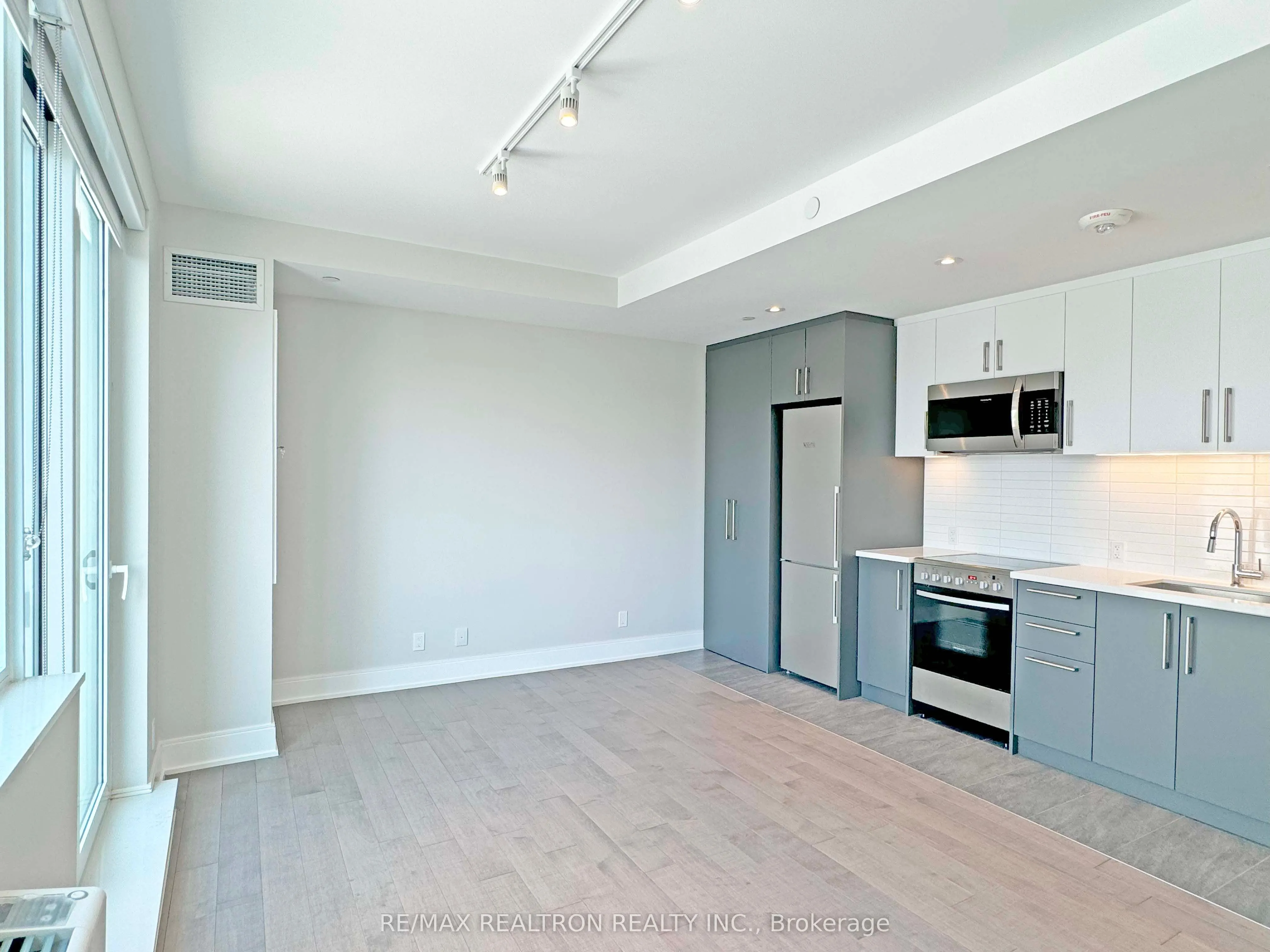 11 Walmer Road, #203