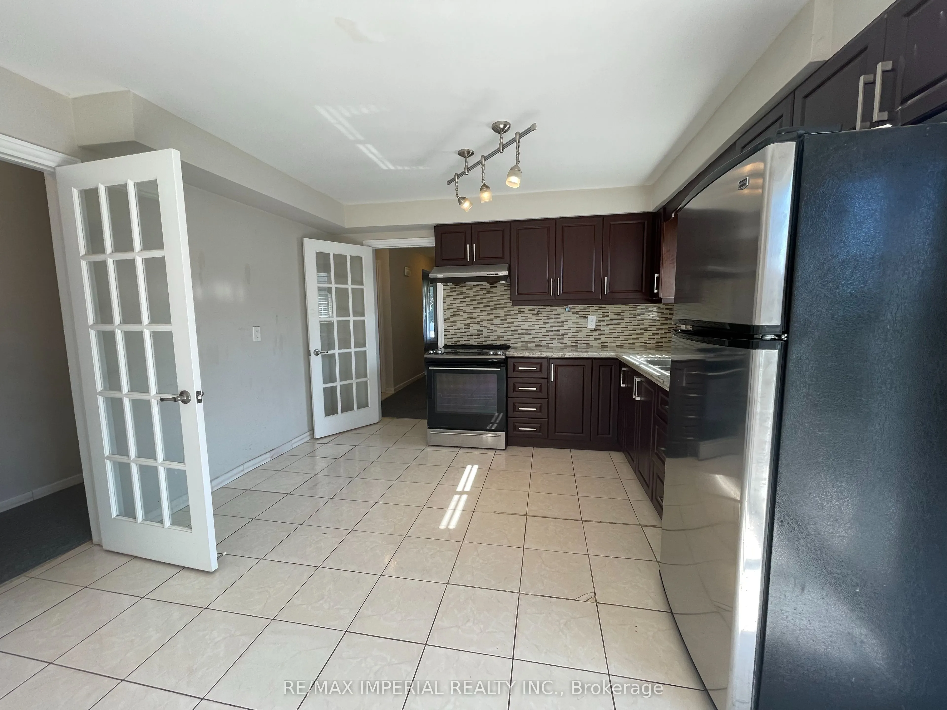 28 Bowhill Crescent