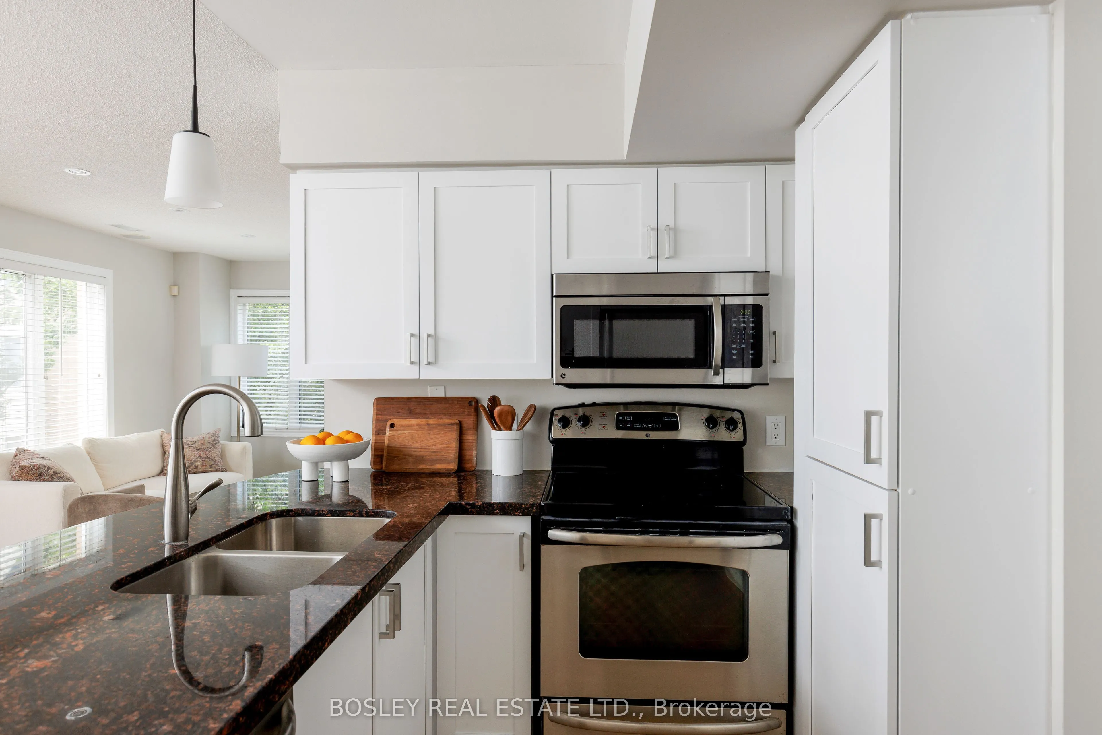 208 Niagara Street, #58
