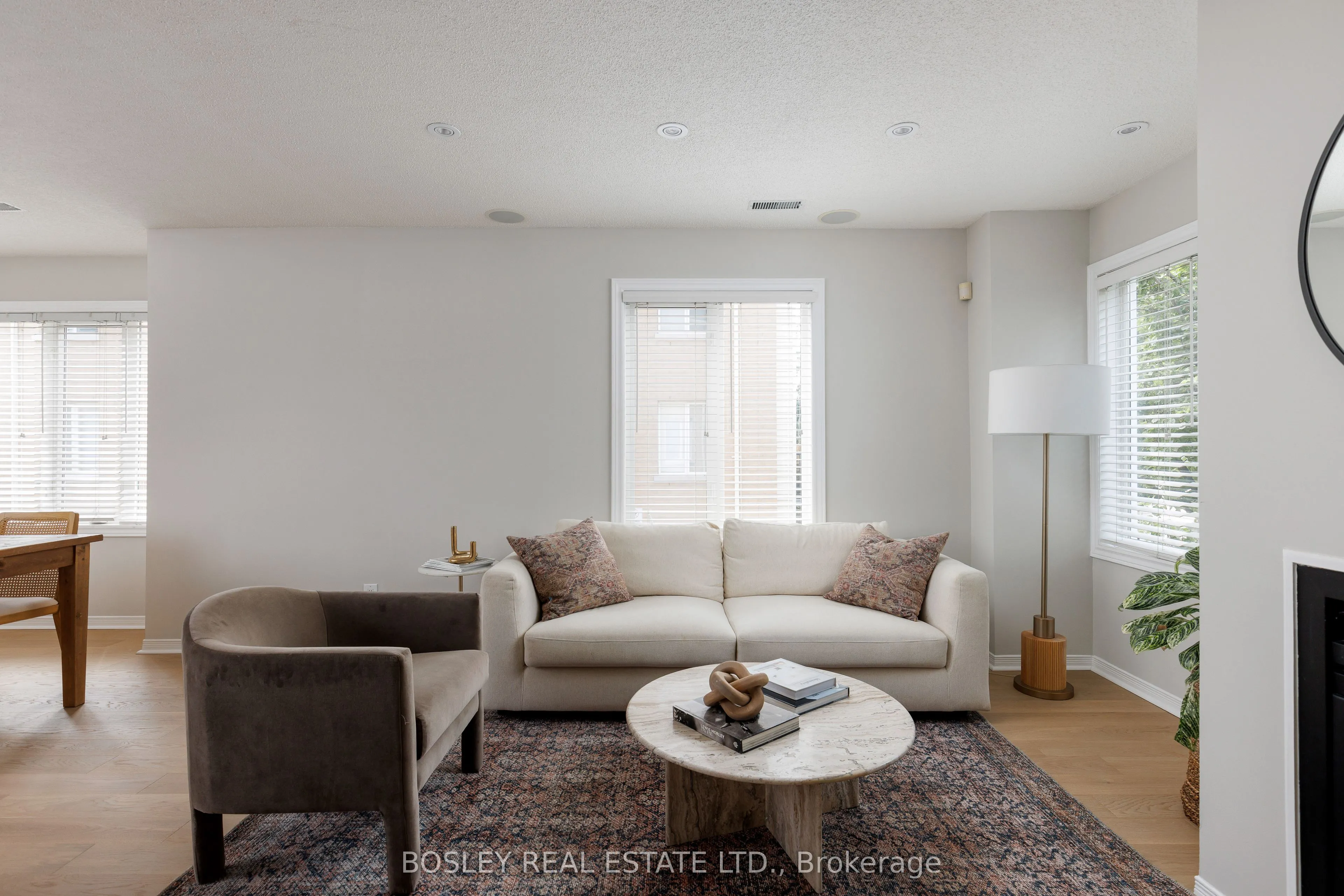 208 Niagara Street, #58
