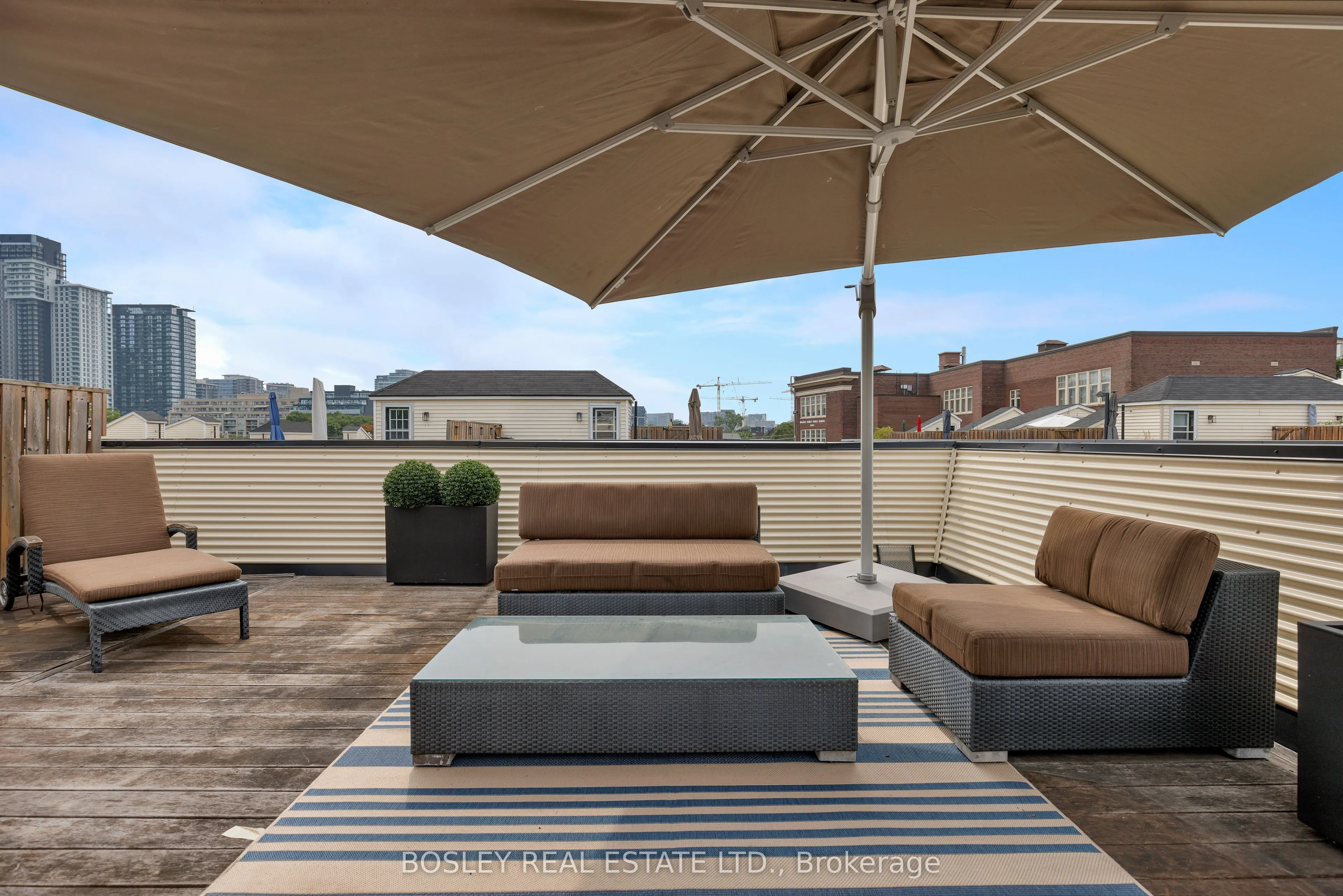 208 Niagara Street, #58