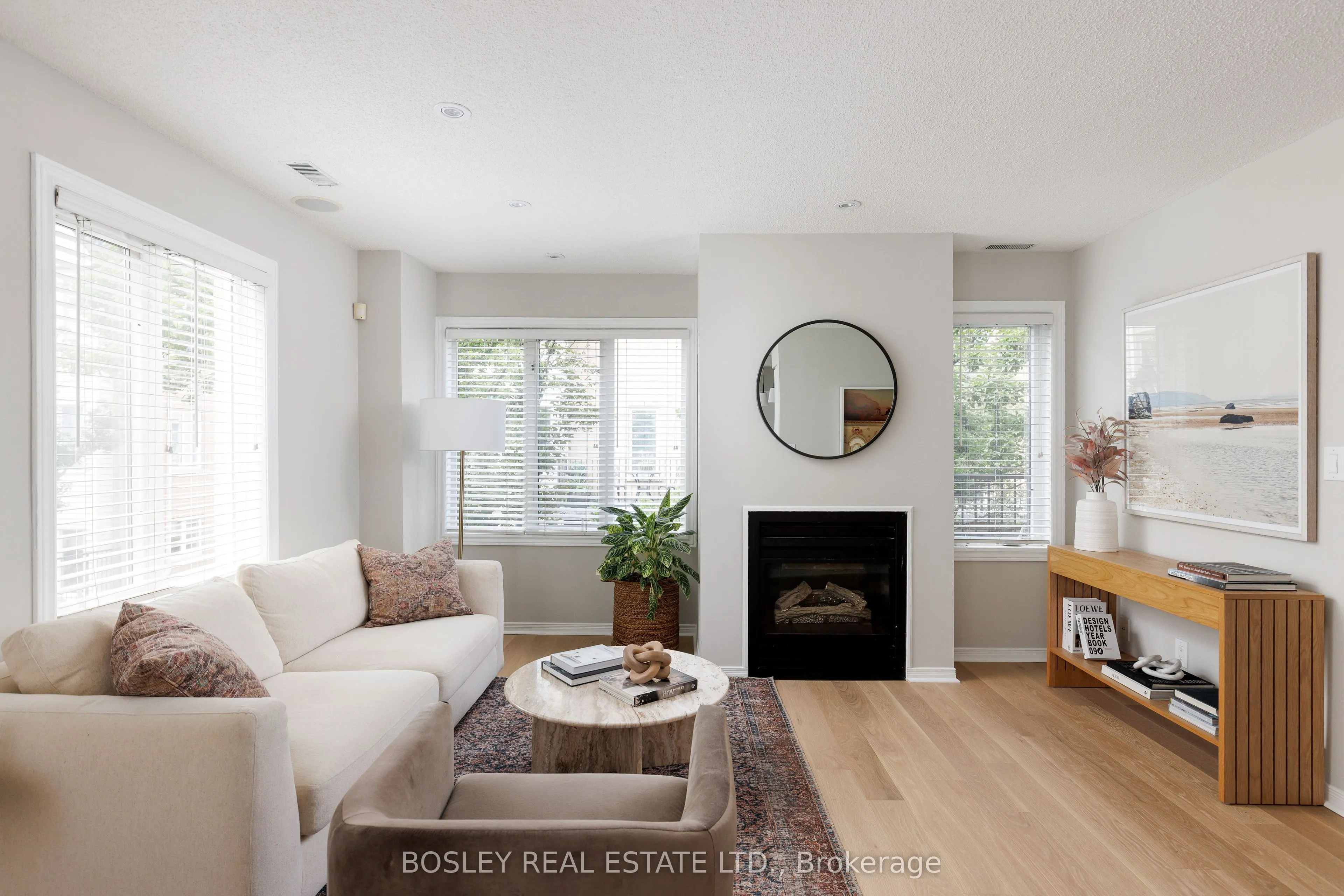 208 Niagara Street, #58