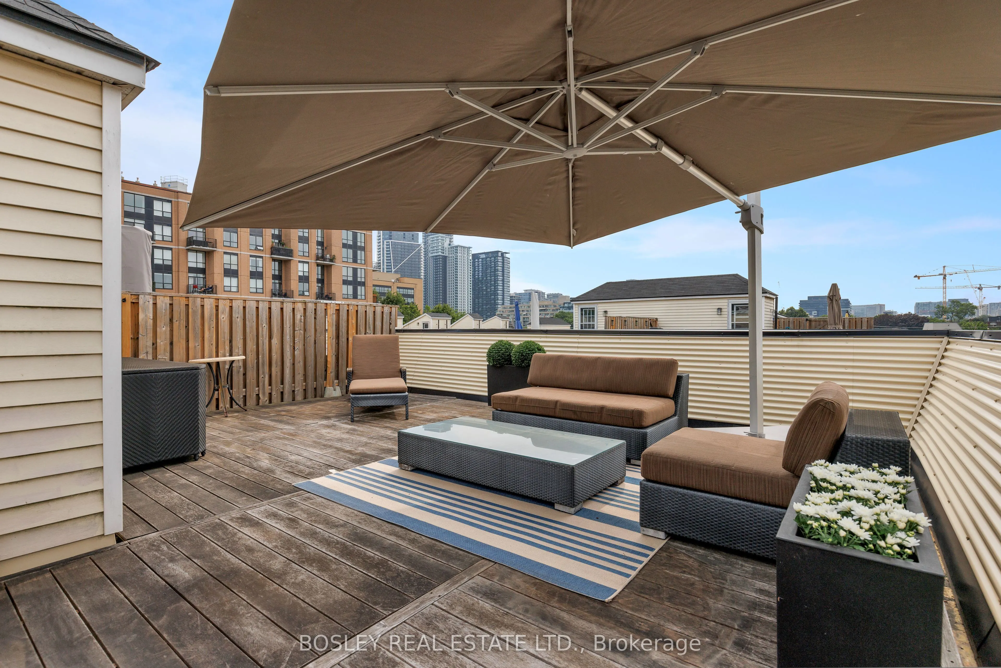 208 Niagara Street, #58