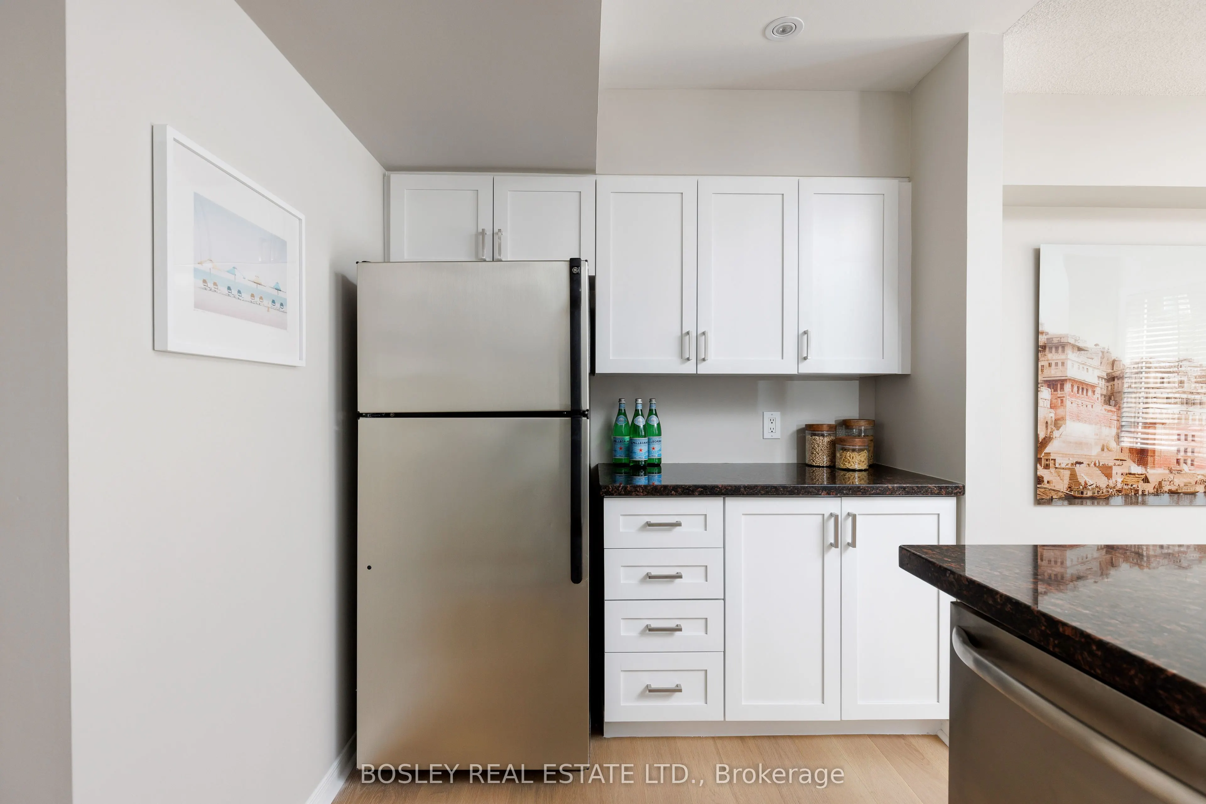 208 Niagara Street, #58