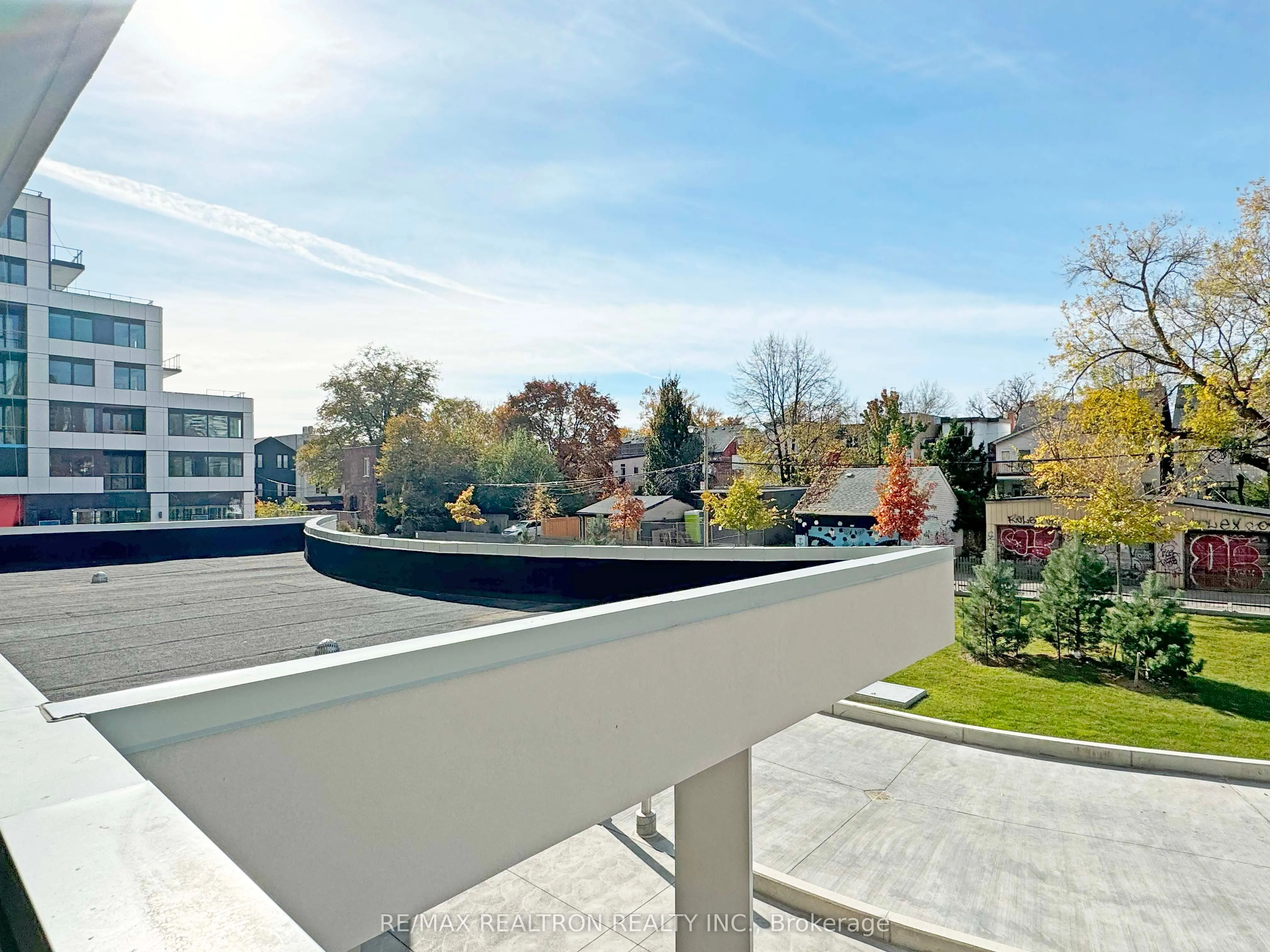 666 Spadina Avenue, #202