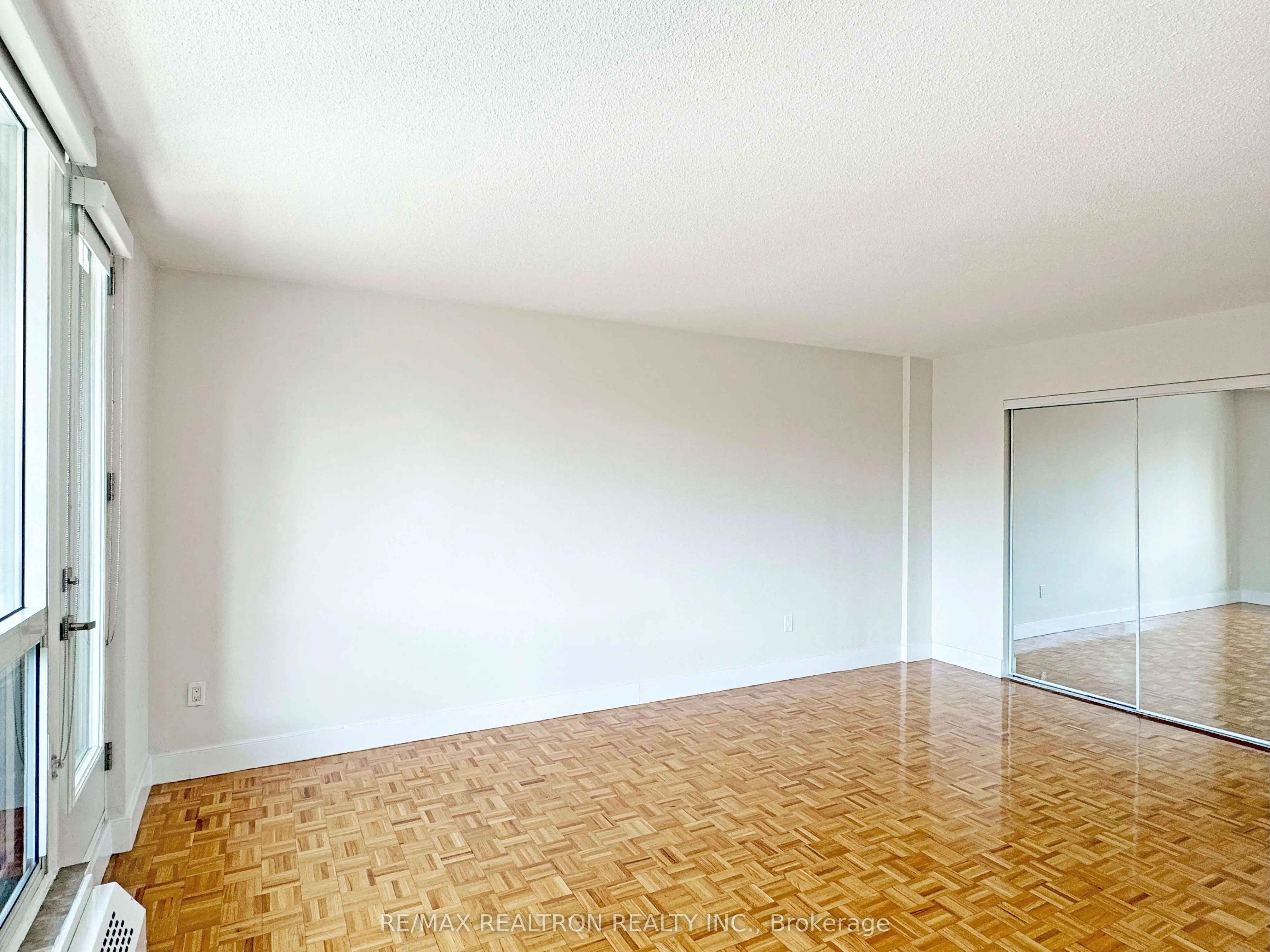 666 Spadina Avenue, #202