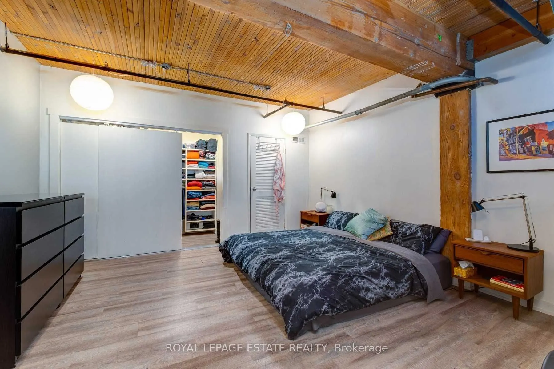 426 Queen Street E, #101