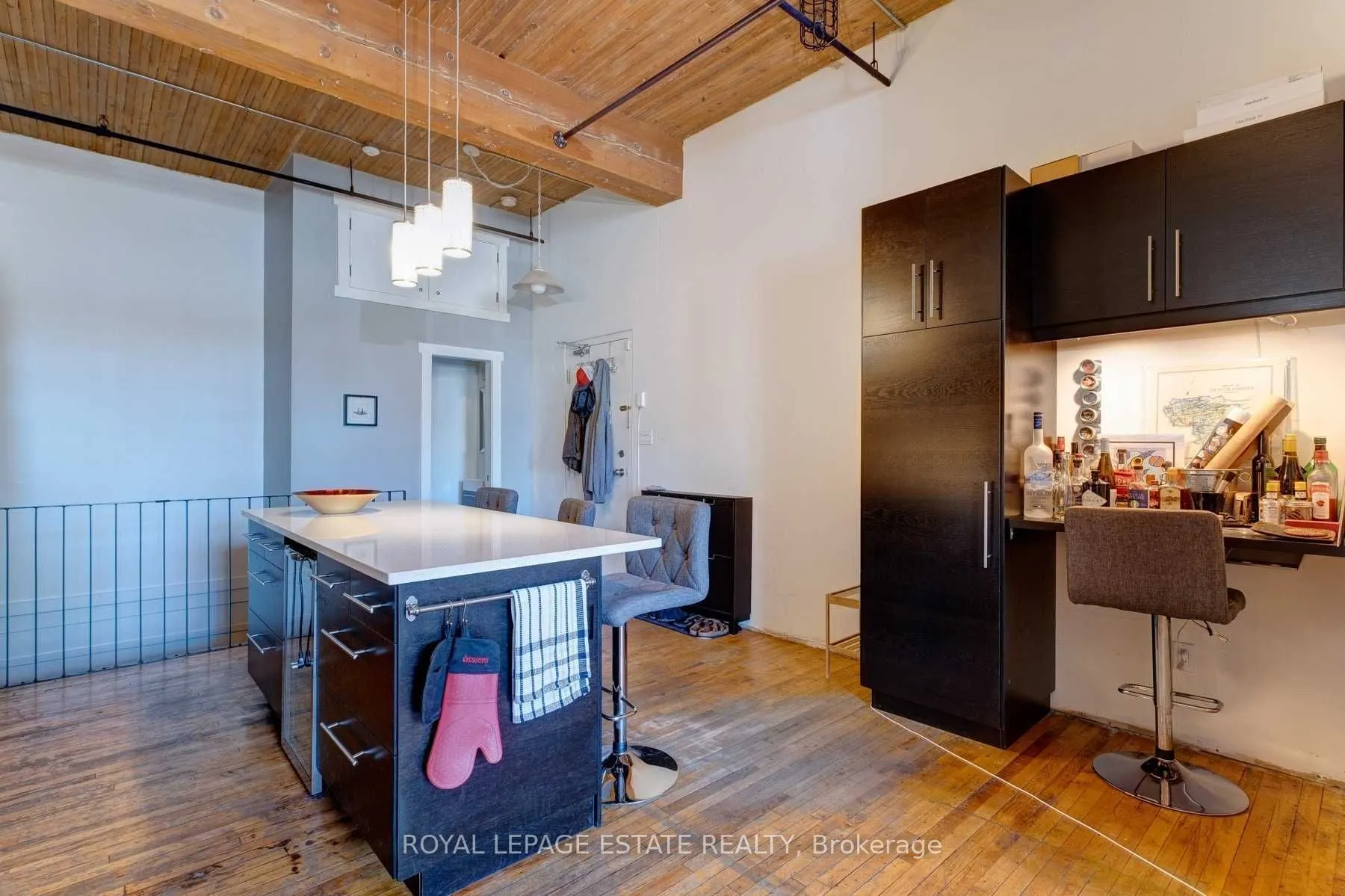 426 Queen Street E, #101