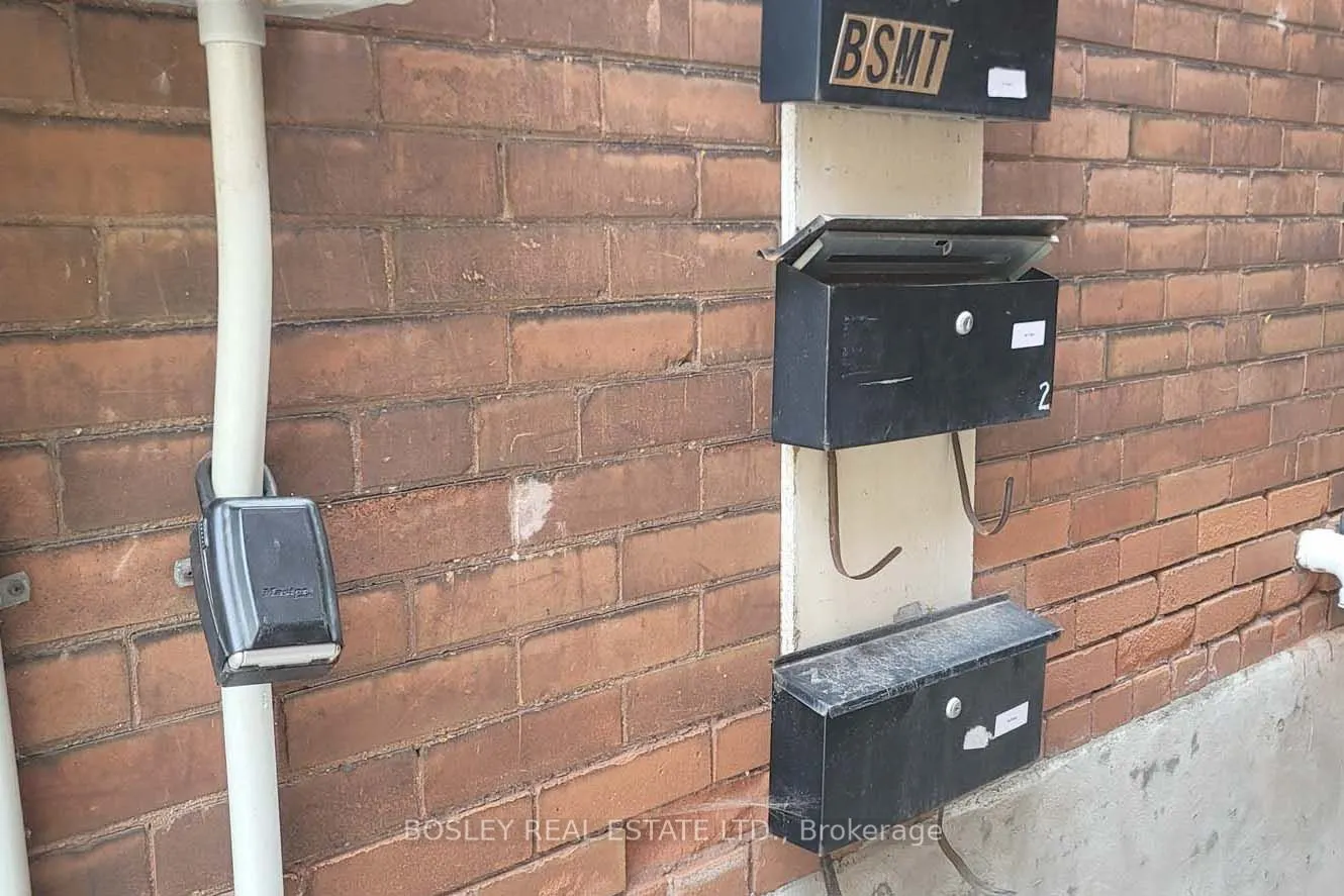 166 Spadina Road, #3