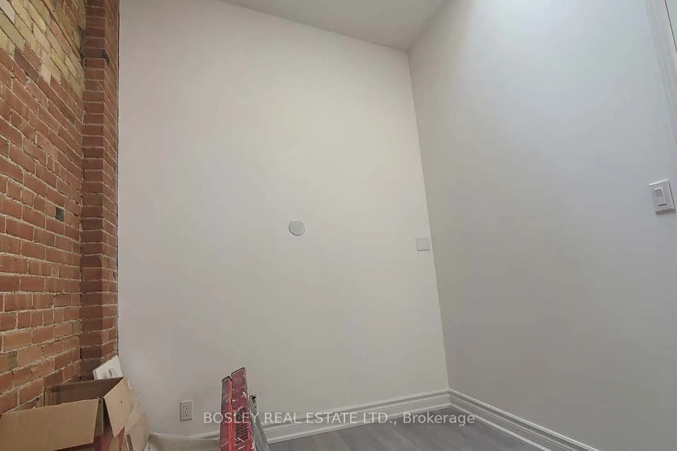 166 Spadina Road, #3