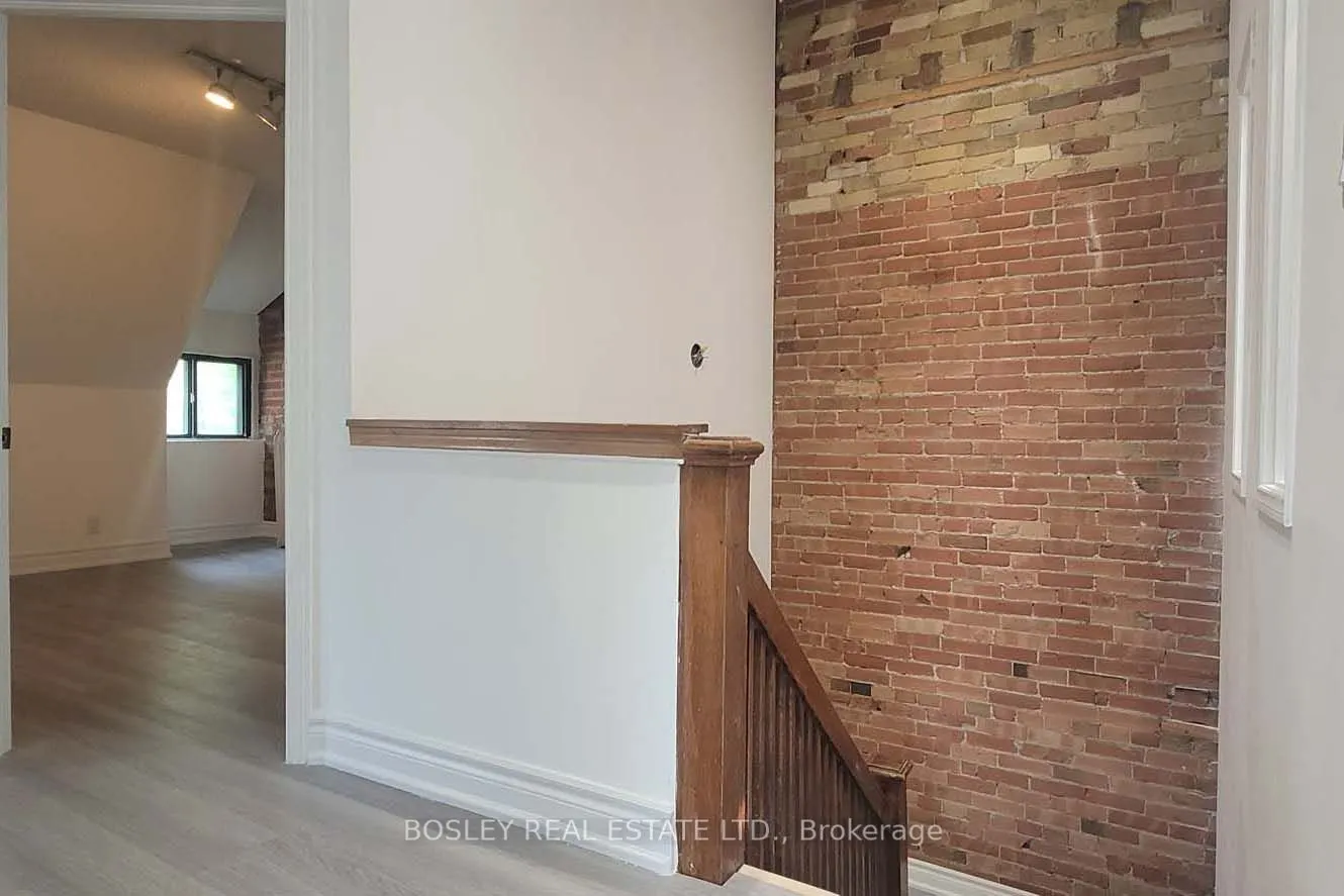 166 Spadina Road, #3