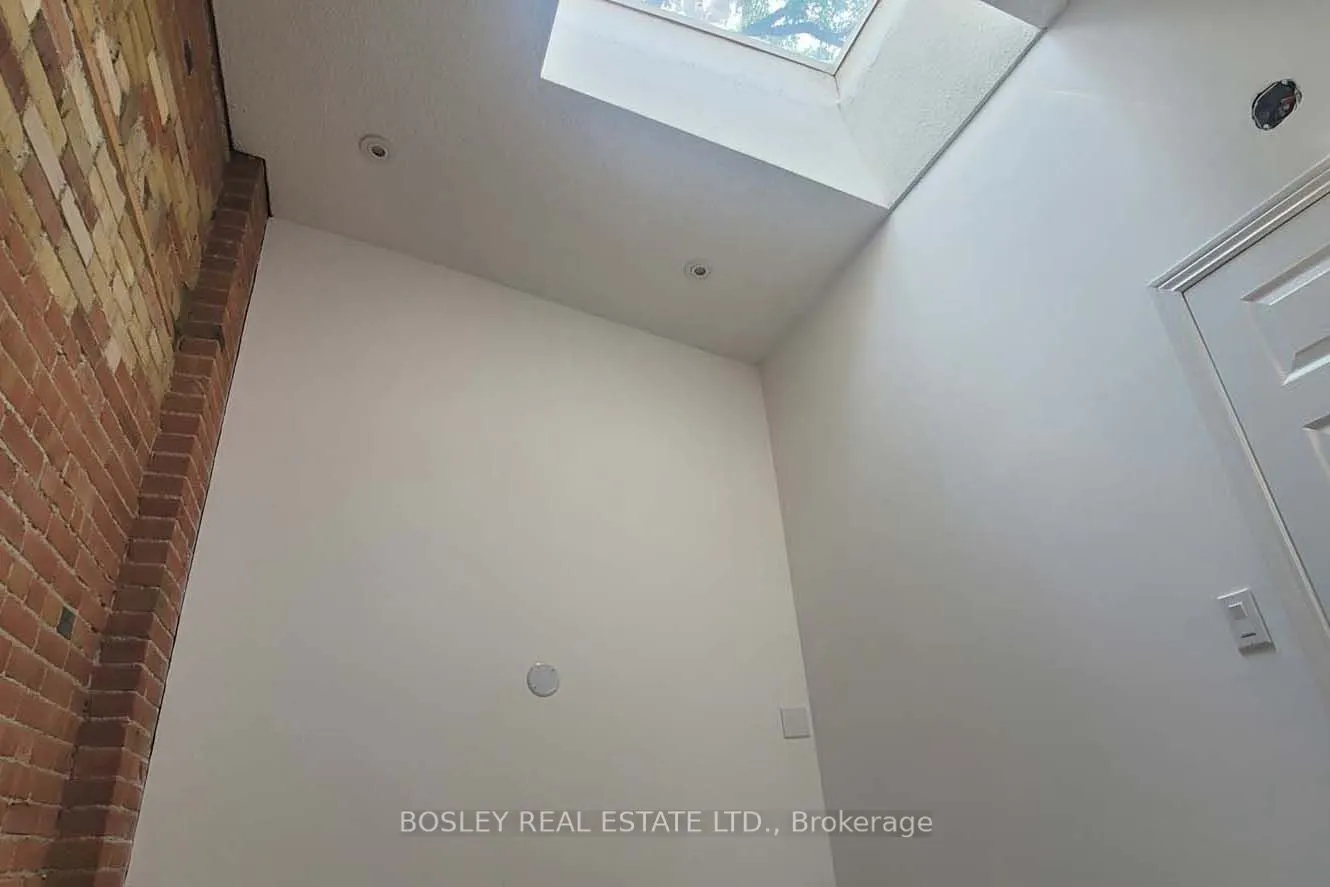 166 Spadina Road, #3